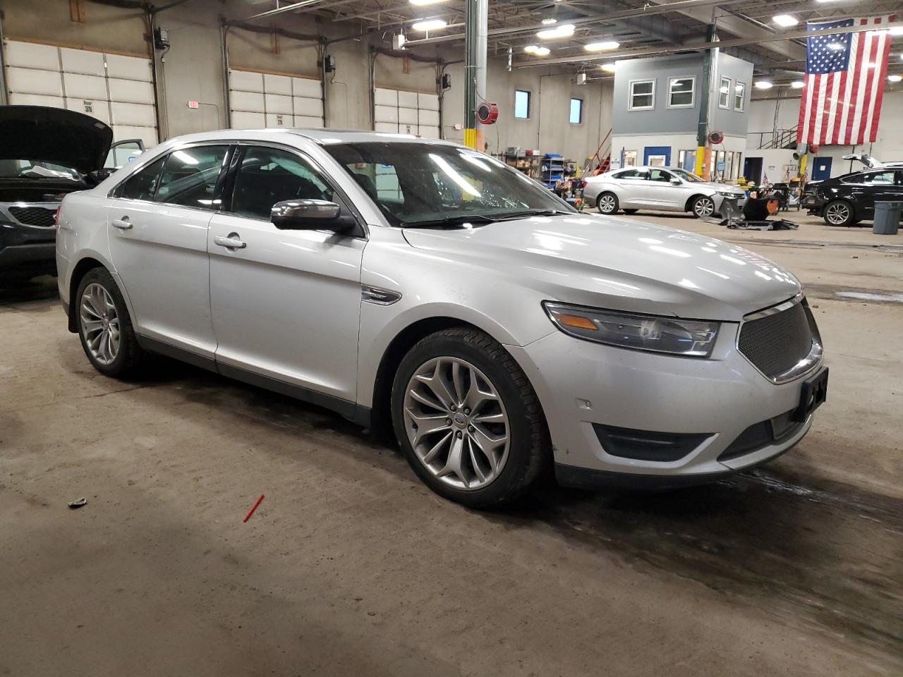 2013 Ford Taurus - Image 4
