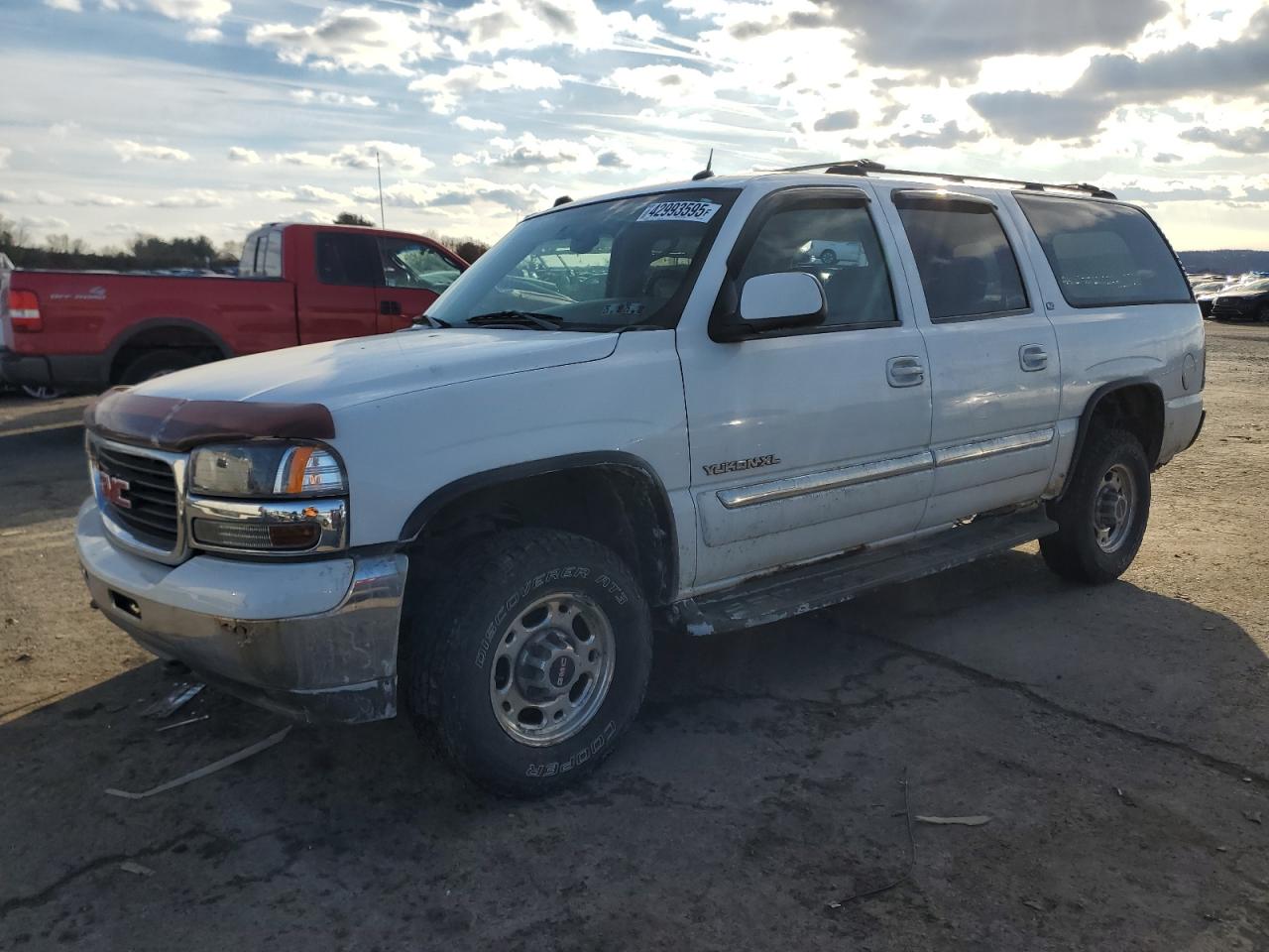 2004 GMC Yukon - Image 1