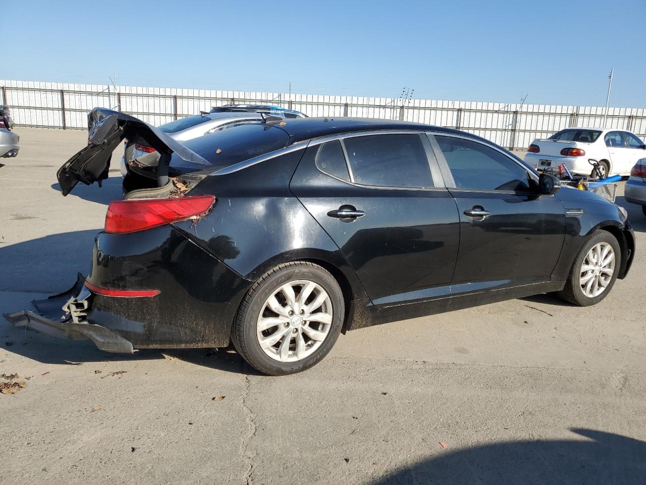 VIN 5XXGM4A74FG366265 2015 KIA OPTIMA no.3