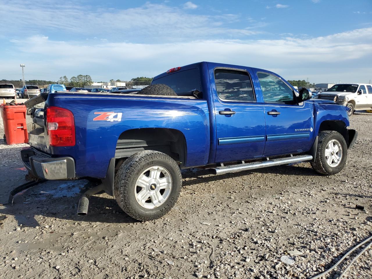 2013 Chevrolet Silverado - Image 3