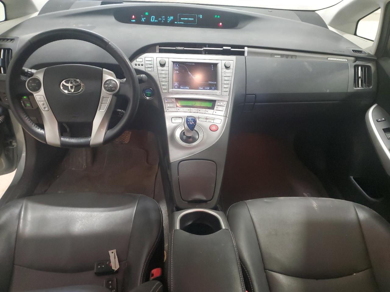 2012 Toyota Prius - Image 8