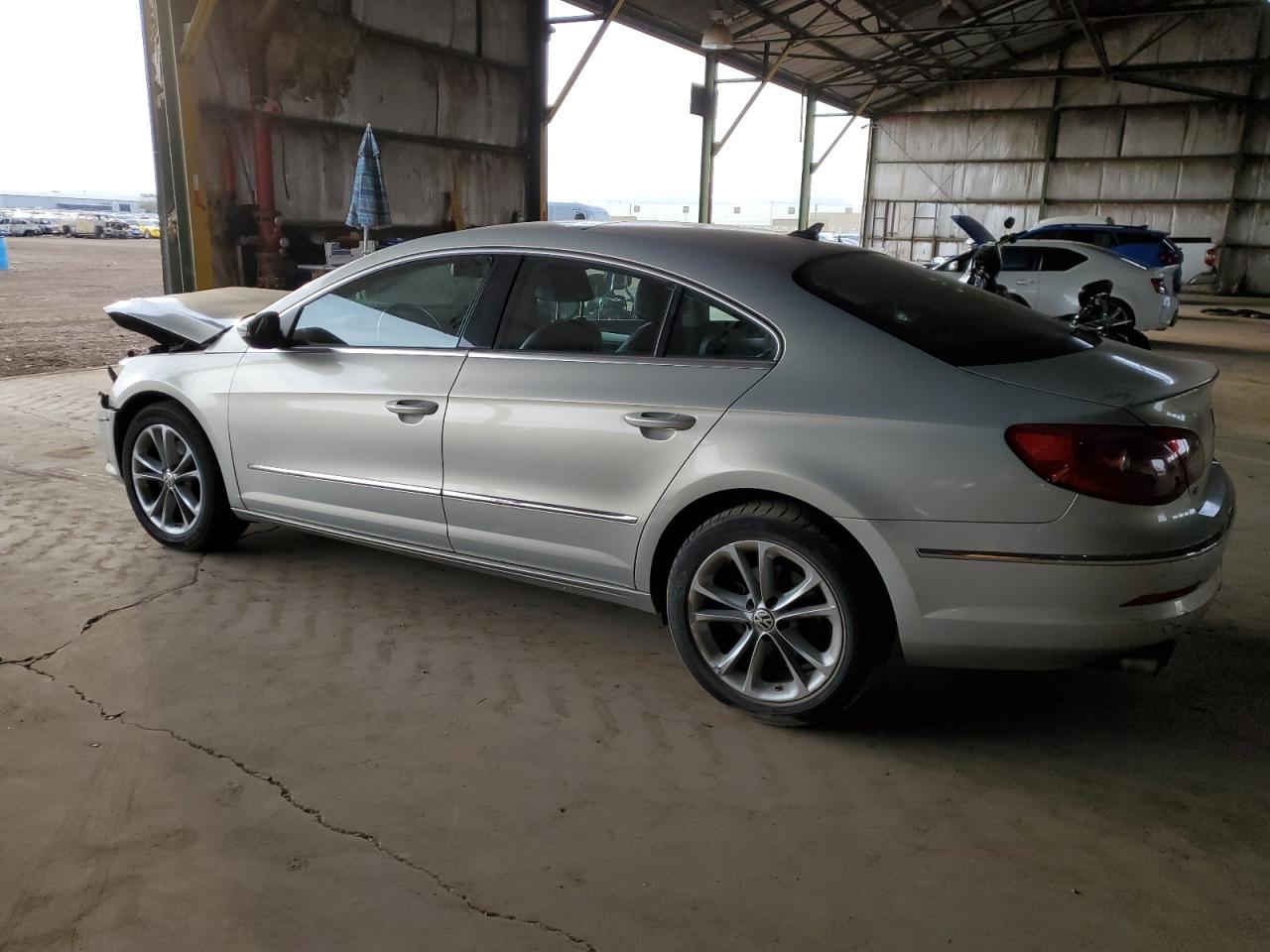 2010 Volkswagen Passat CC - Image 2