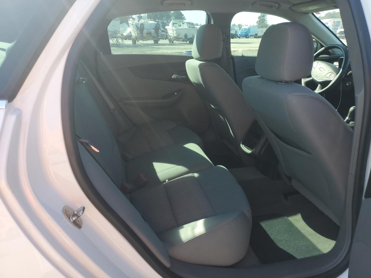 2015 Chevrolet Impala - Image 10