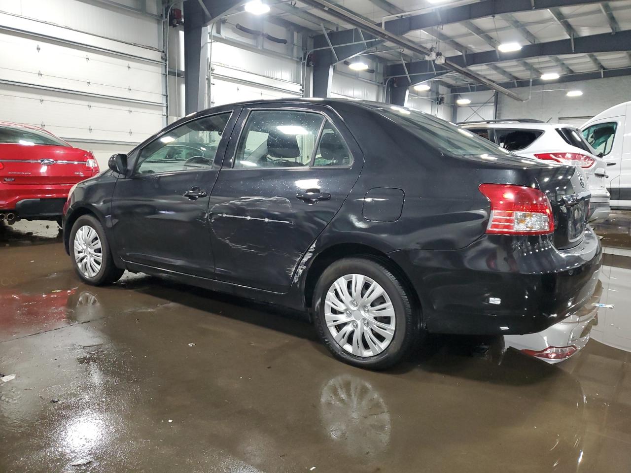 2012 Toyota Yaris - Image 2