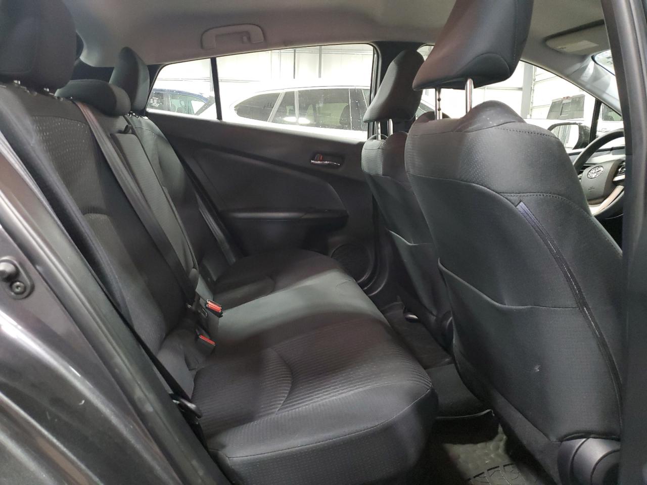 2017 Toyota Prius - Image 11