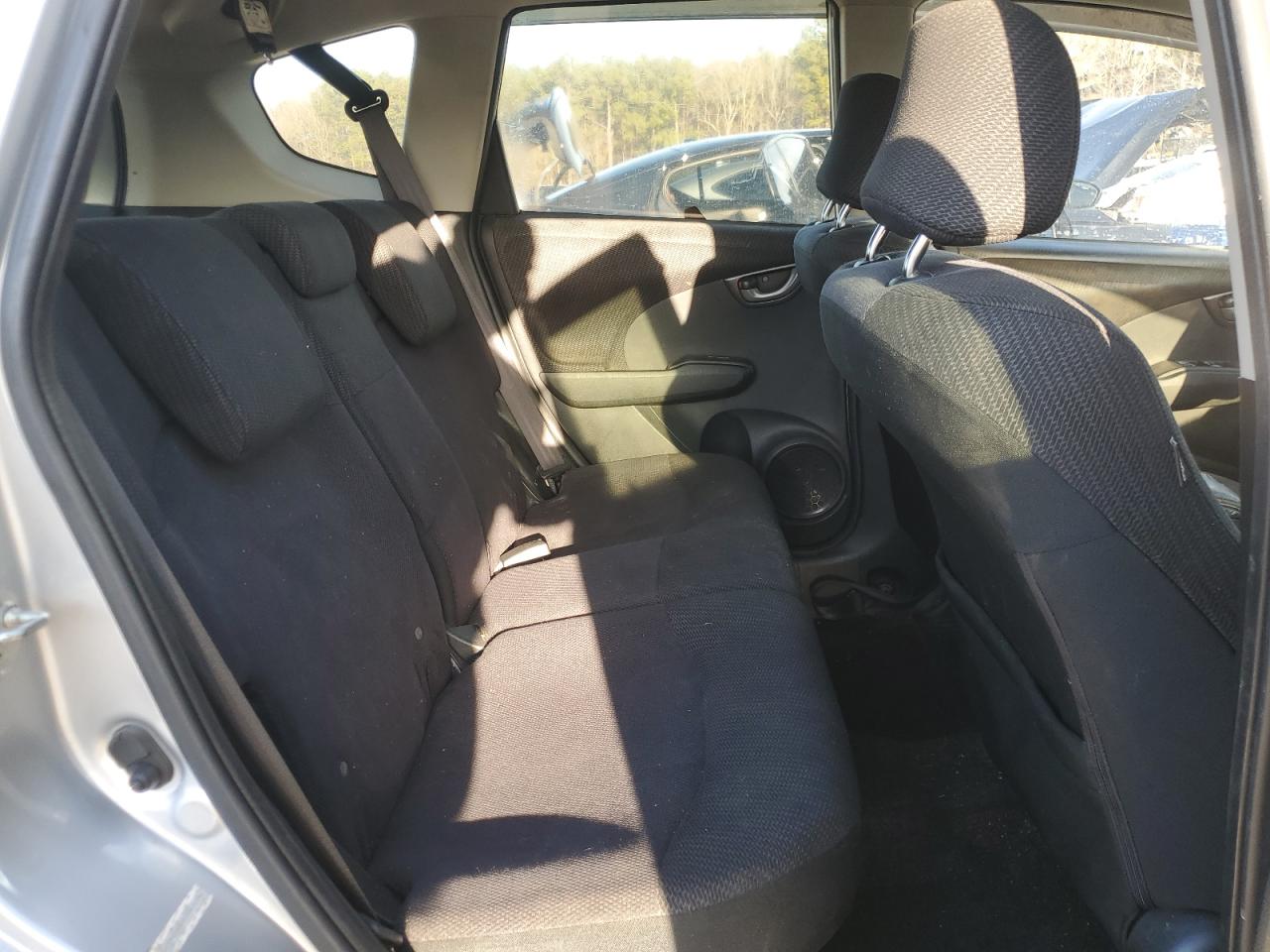 2012 Honda Fit - Image 11