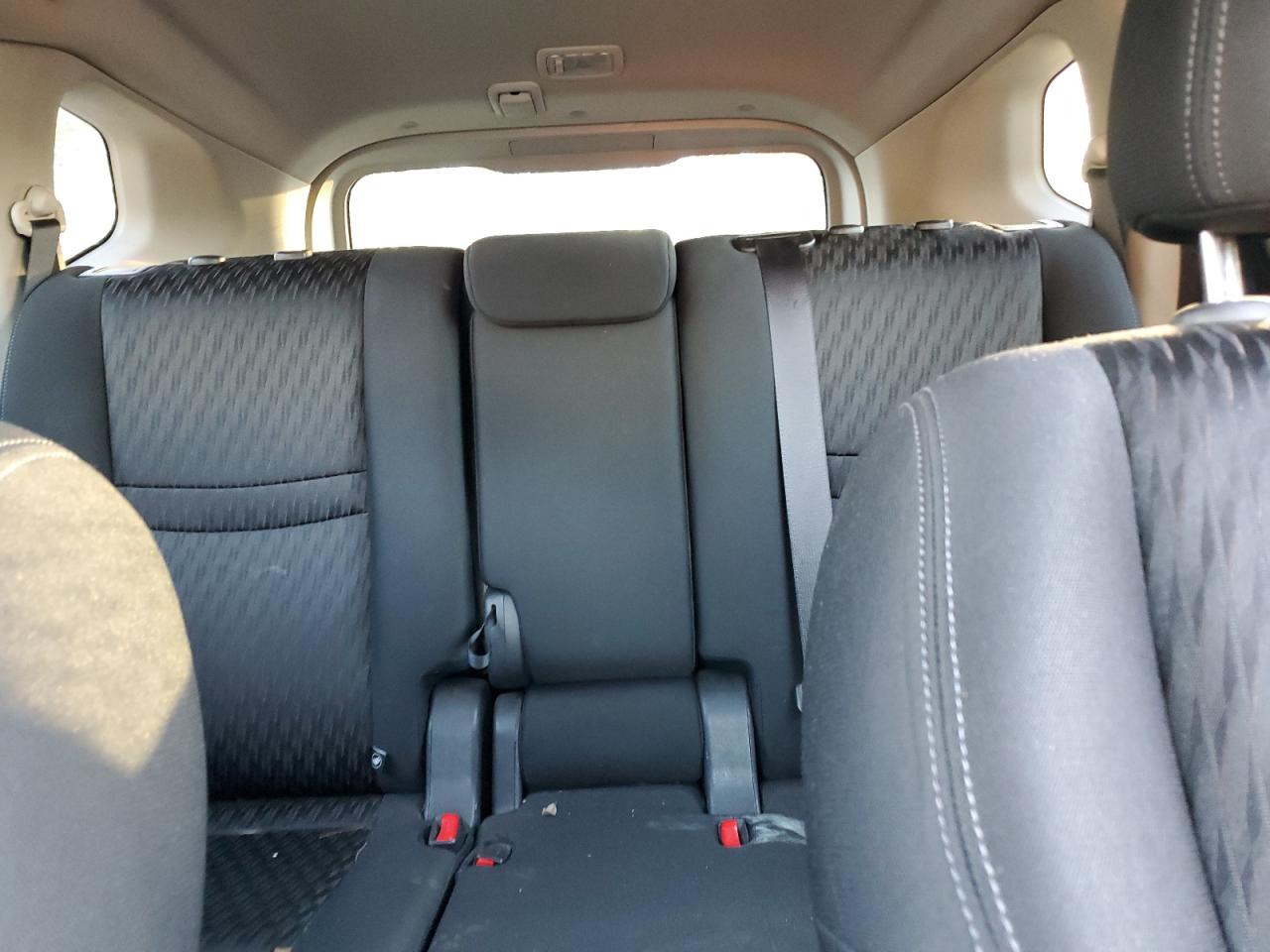 2018 Nissan Rogue - Image 10