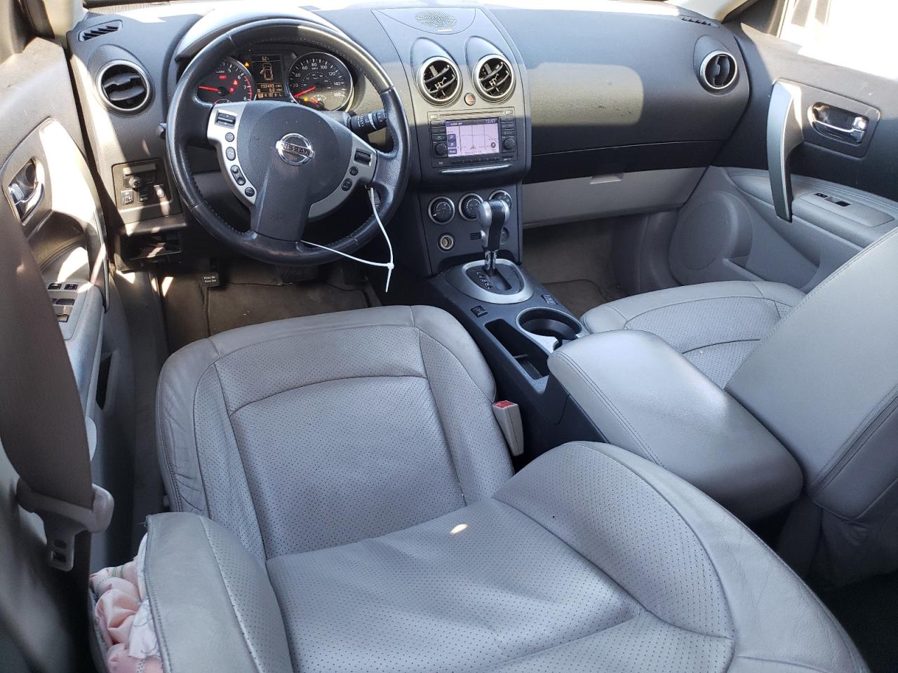 2011 Nissan Rogue - Image 8