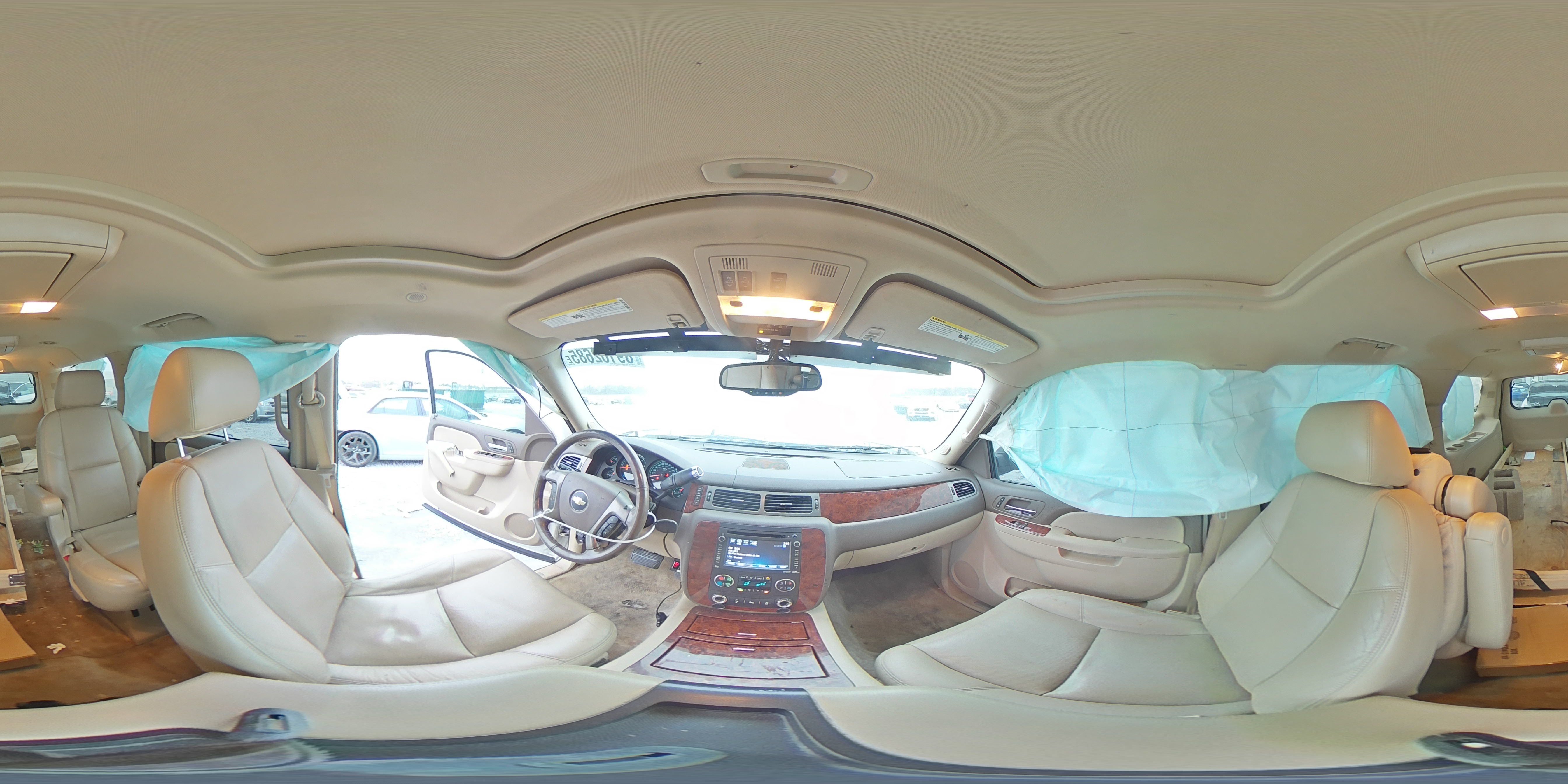 2013 Chevrolet Suburban - Image 14