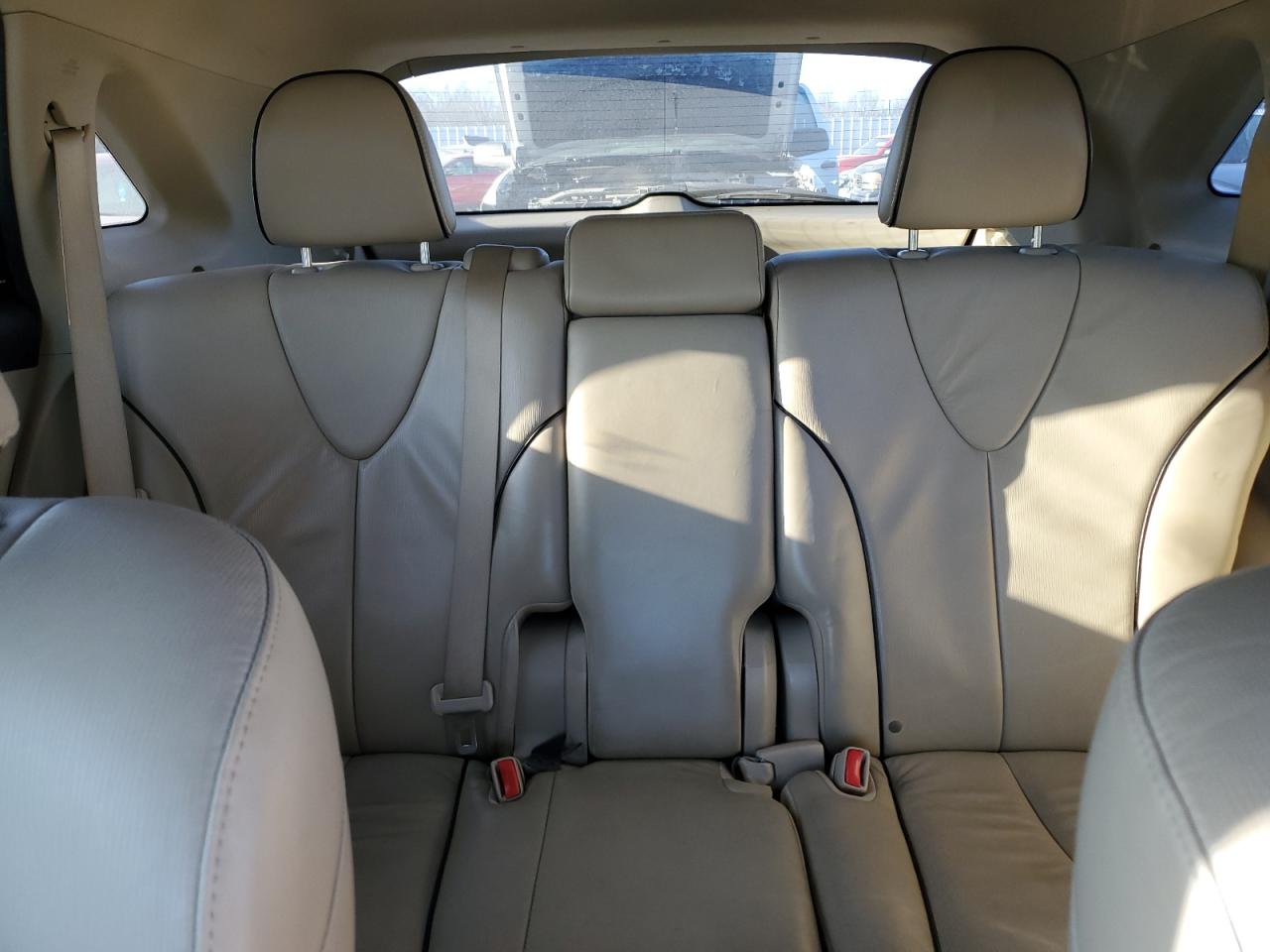 2011 Toyota Venza - Image 10