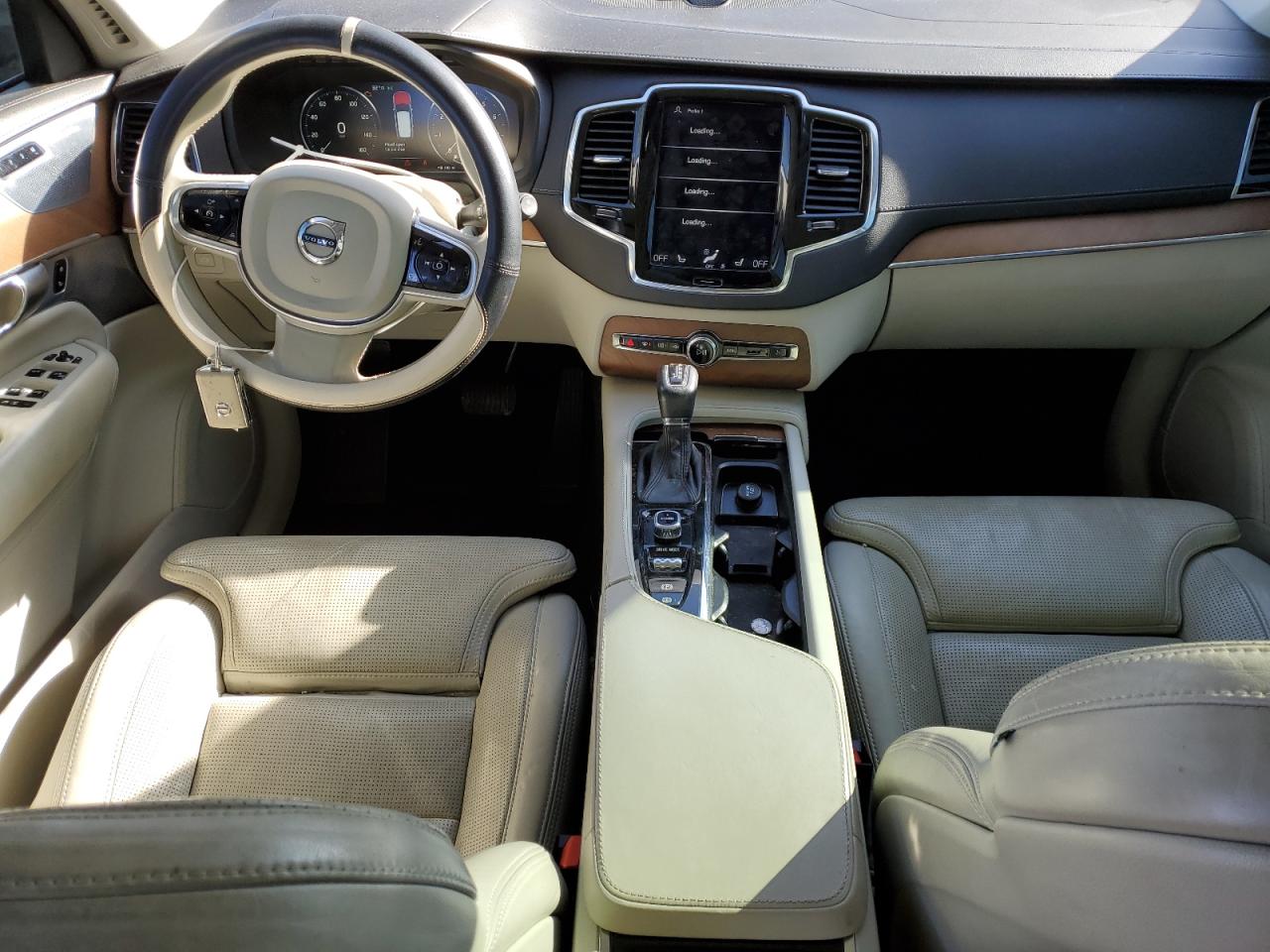 2017 Volvo XC90 - Image 8