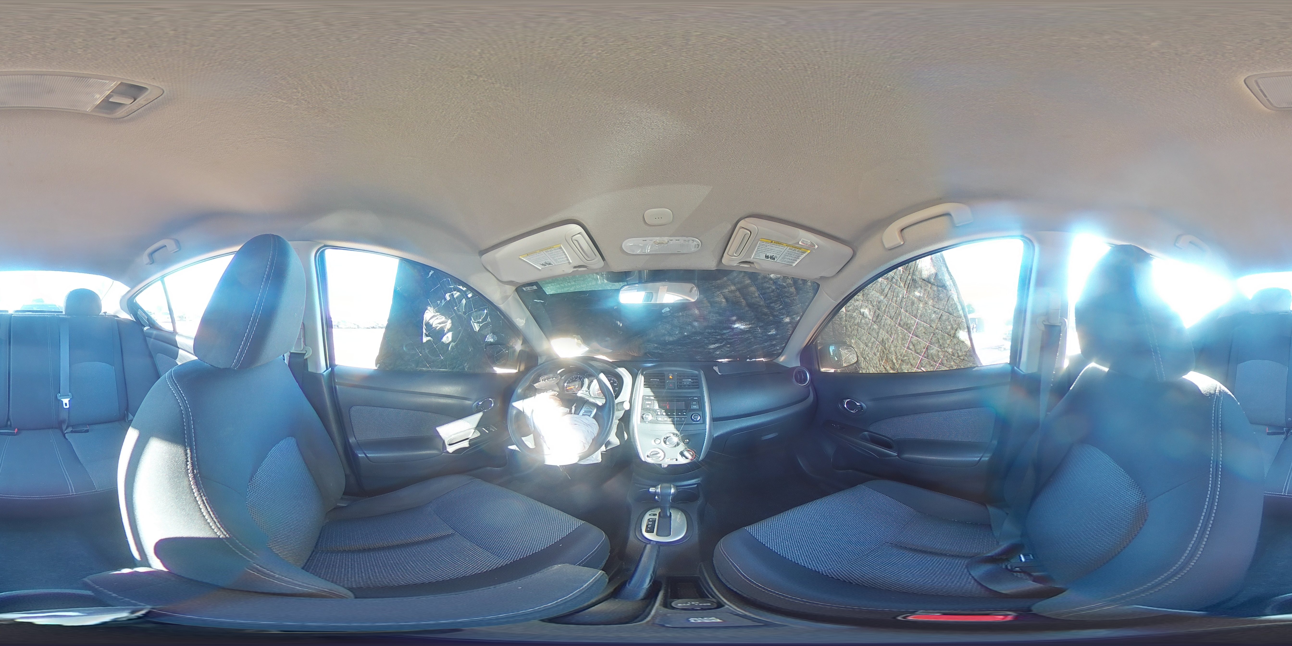 2016 Nissan Versa - Image 13