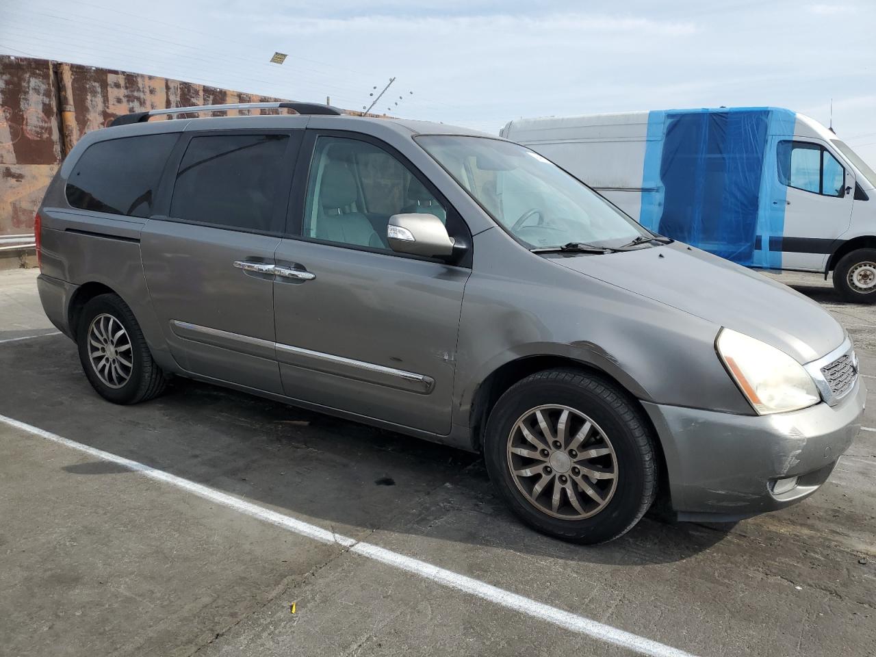 2011 Kia Sedona - Image 4