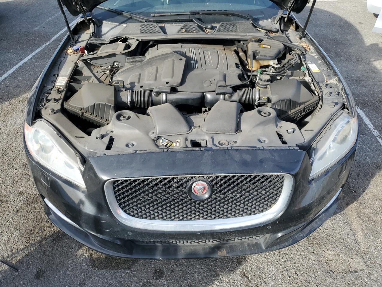 2015 Jaguar XJ - Image 11