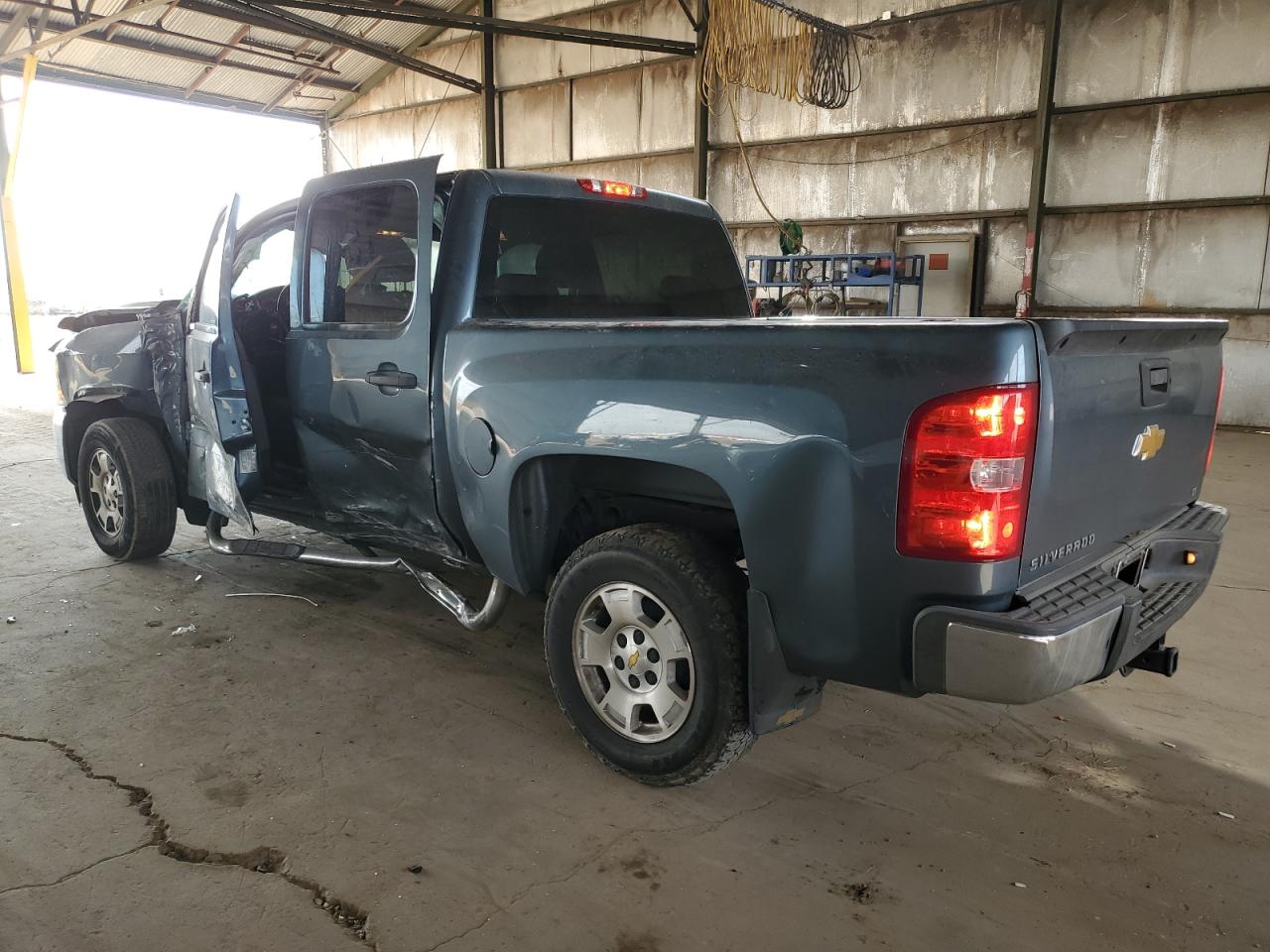 2013 Chevrolet Silverado - Image 2