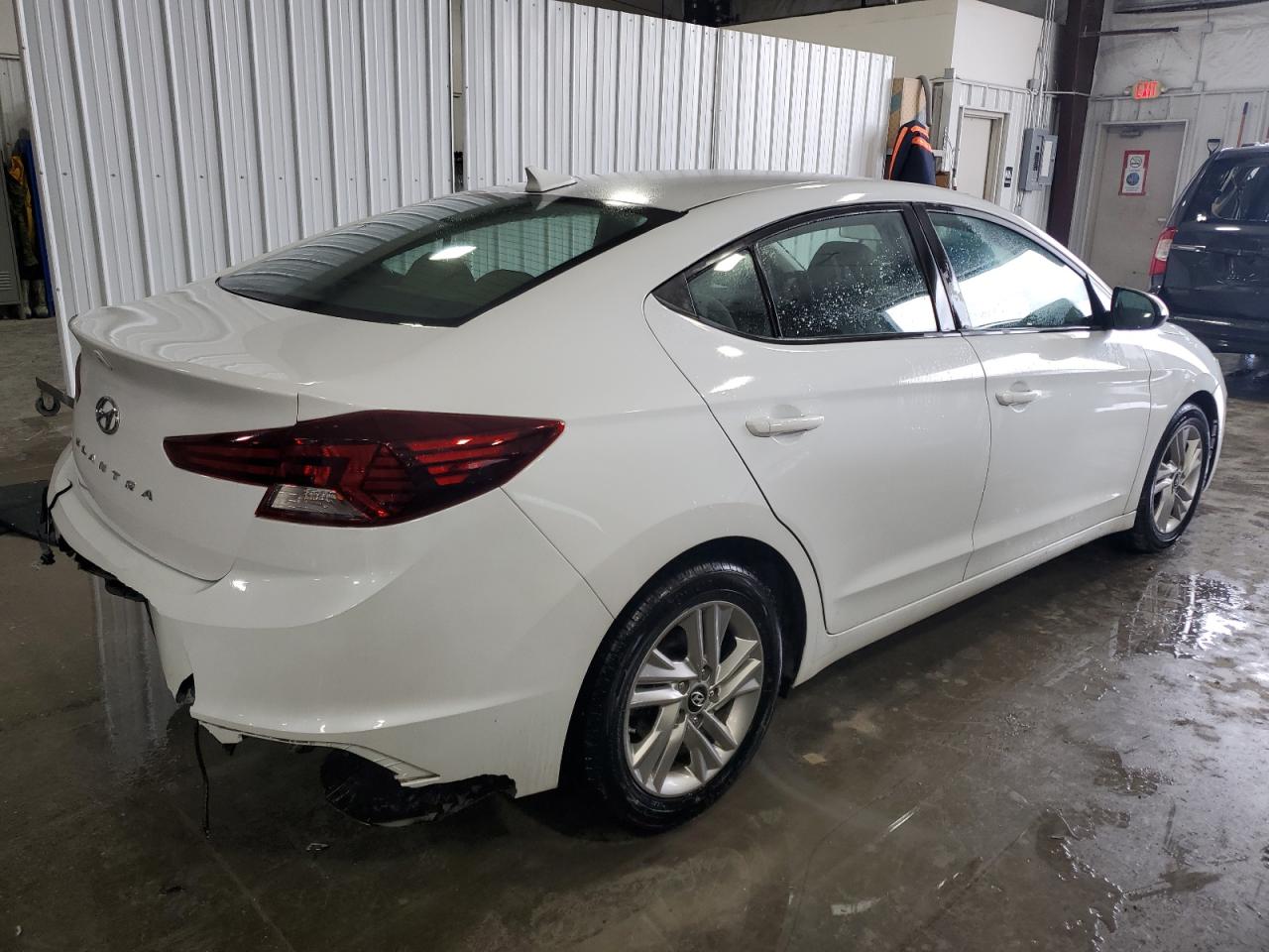 2019 Hyundai Elantra - Image 3