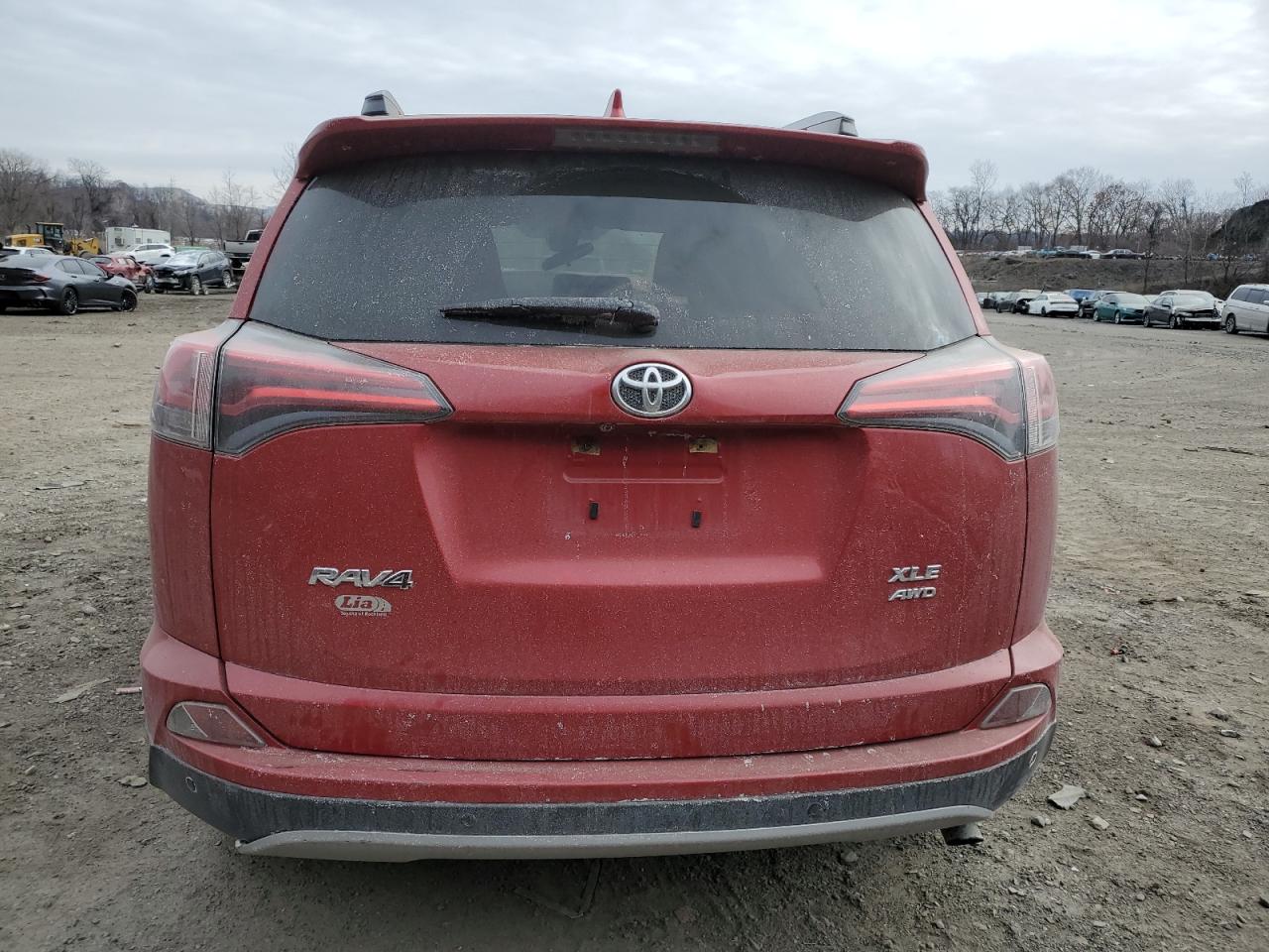 2017 Toyota RAV 4 - Image 6