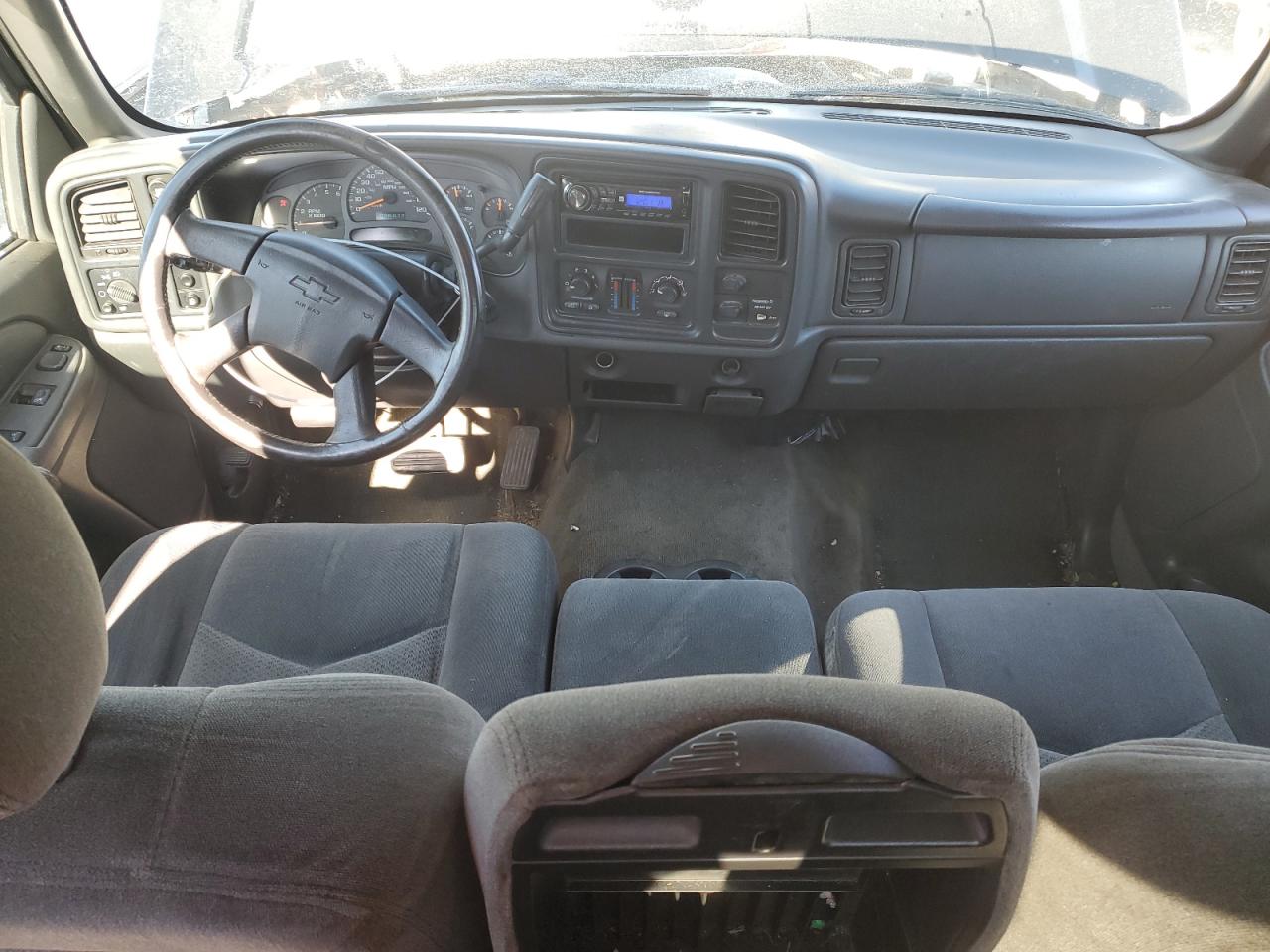 2004 Chevrolet Silverado - Image 8