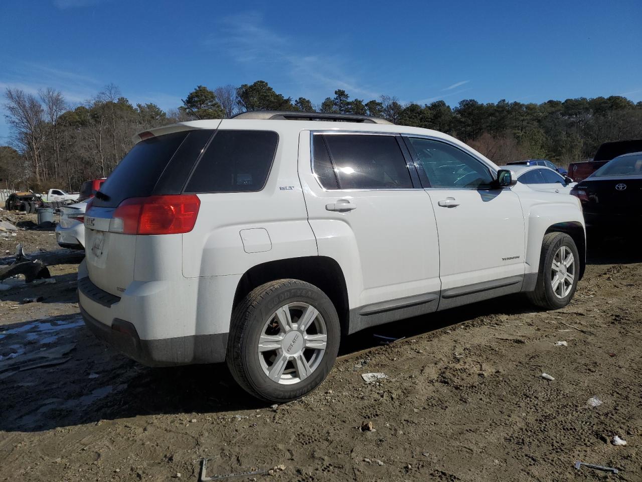 2015 GMC Terrain - Image 3