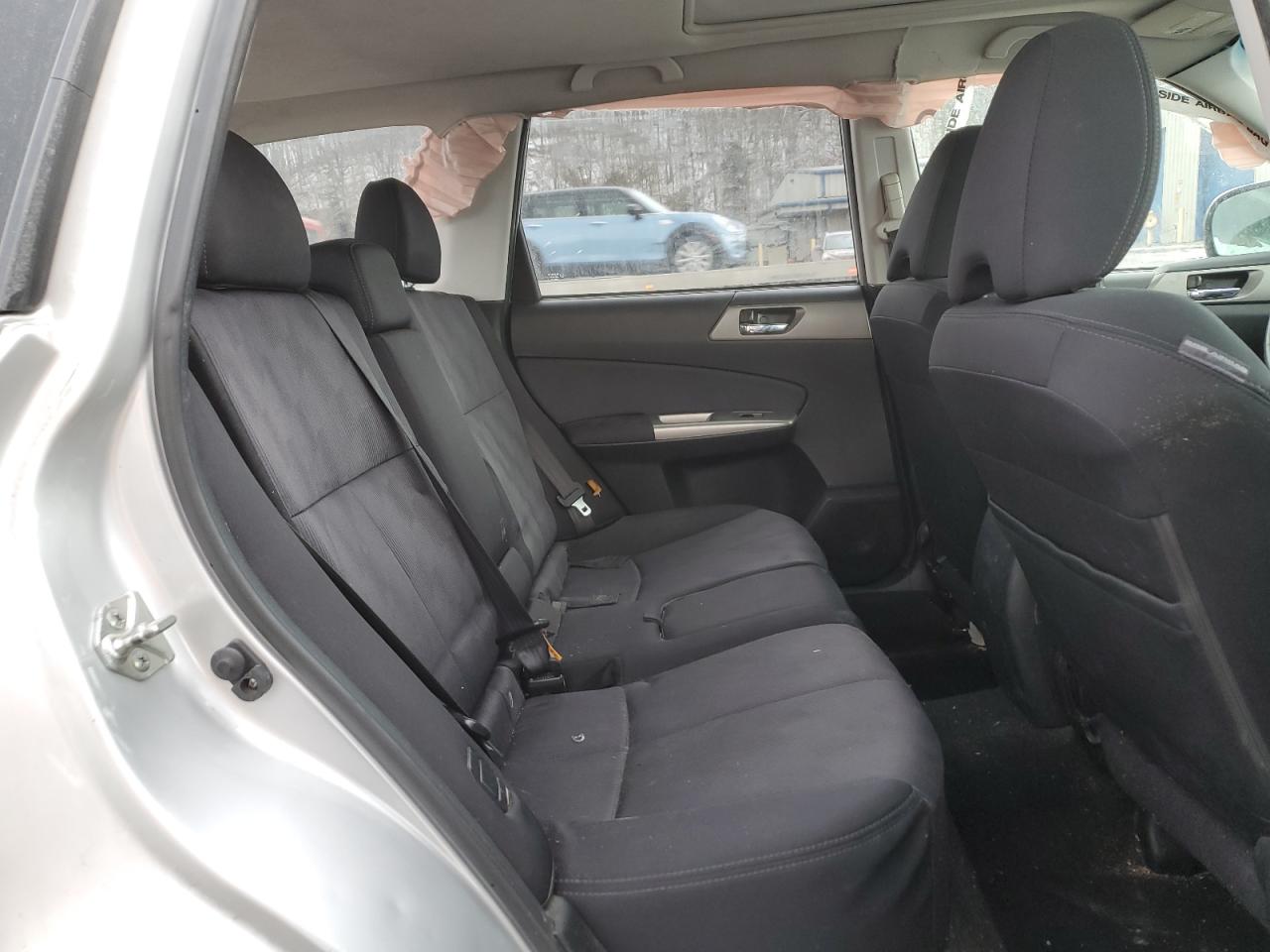 2010 Subaru Forester - Image 11