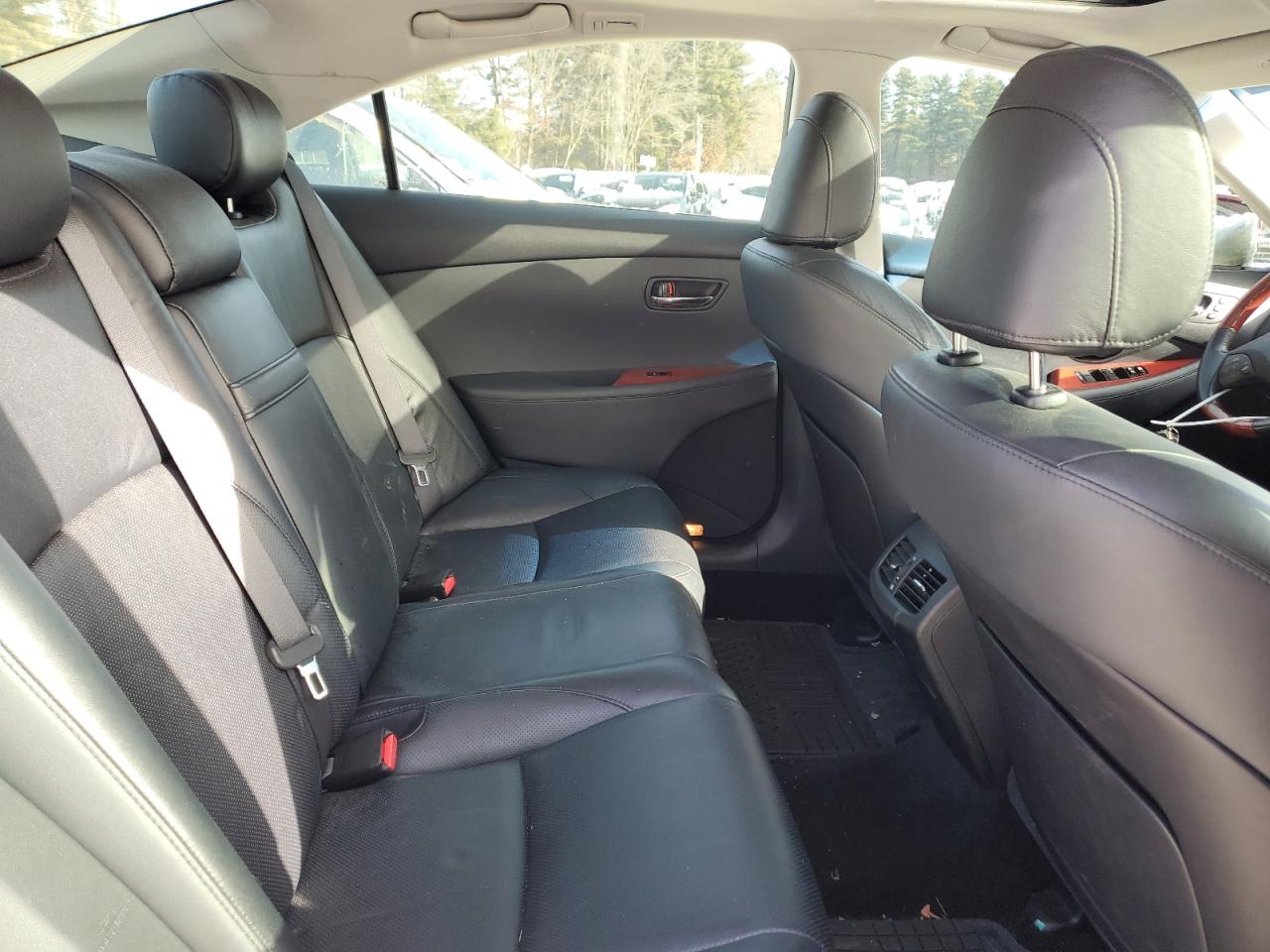 2009 Lexus ES - Image 10