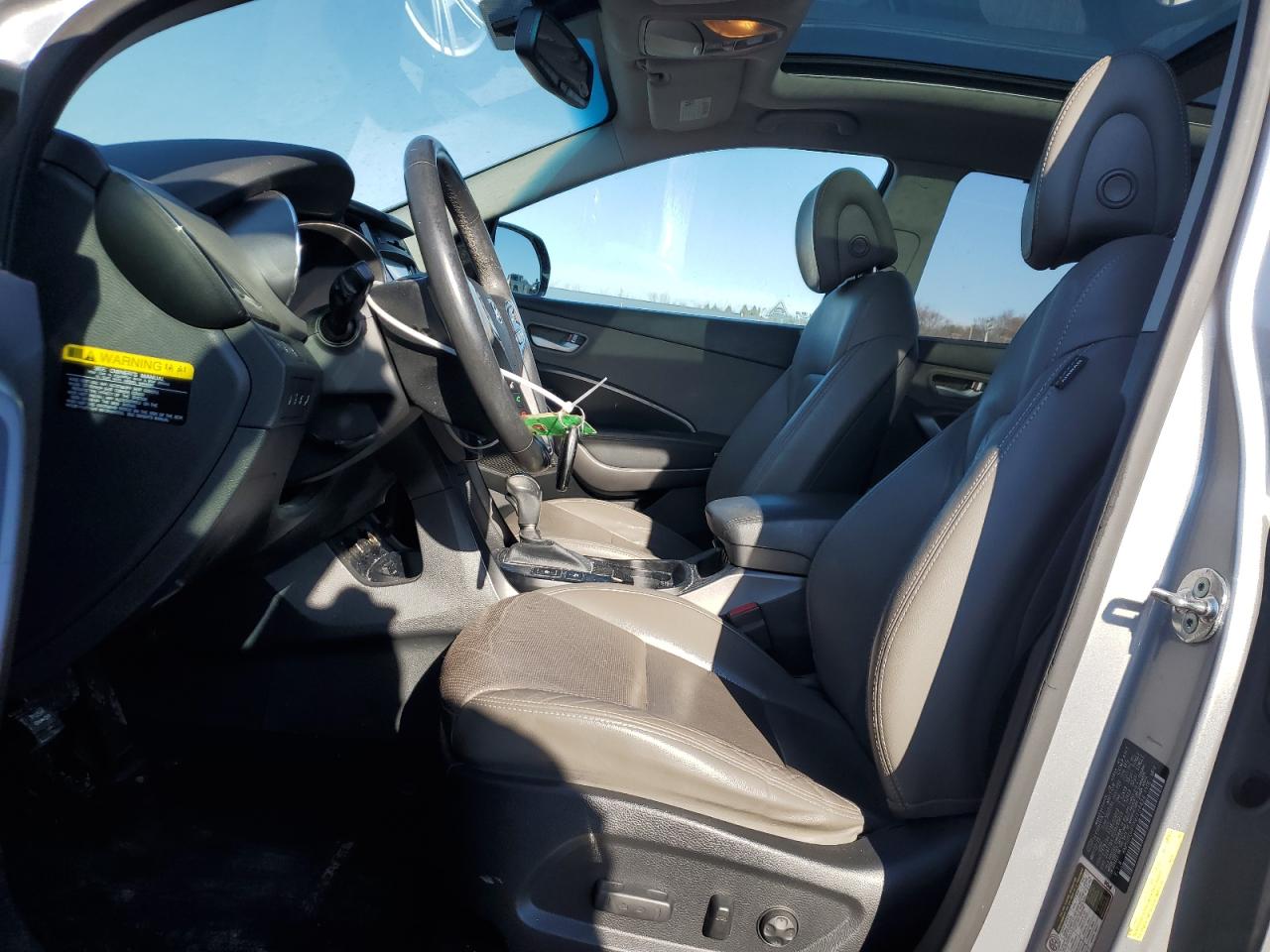2016 Hyundai Santa Fe - Image 7