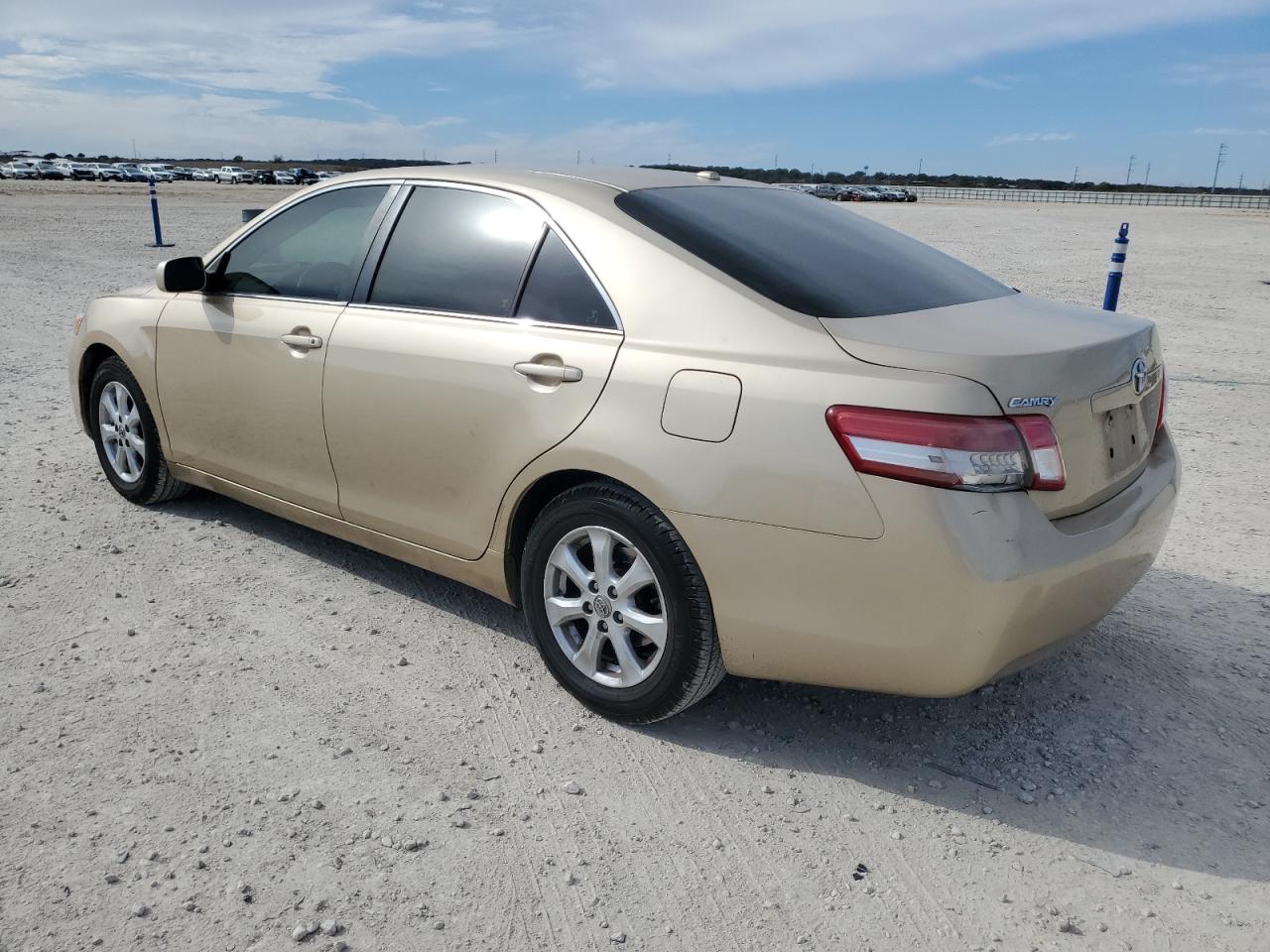 2011 Toyota Camry - Image 2