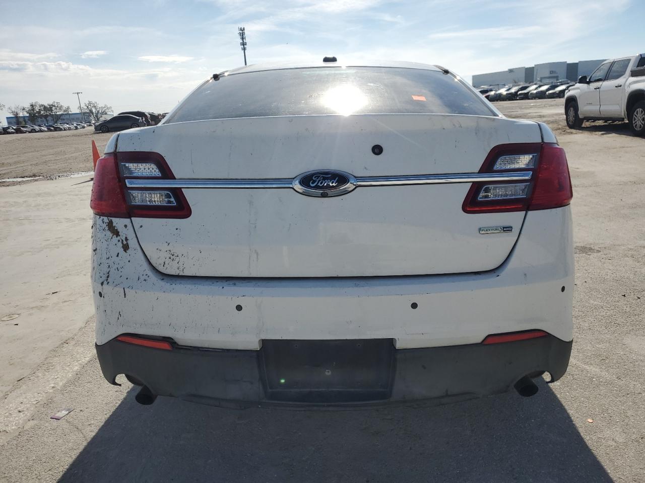 2014 Ford Taurus - Image 6