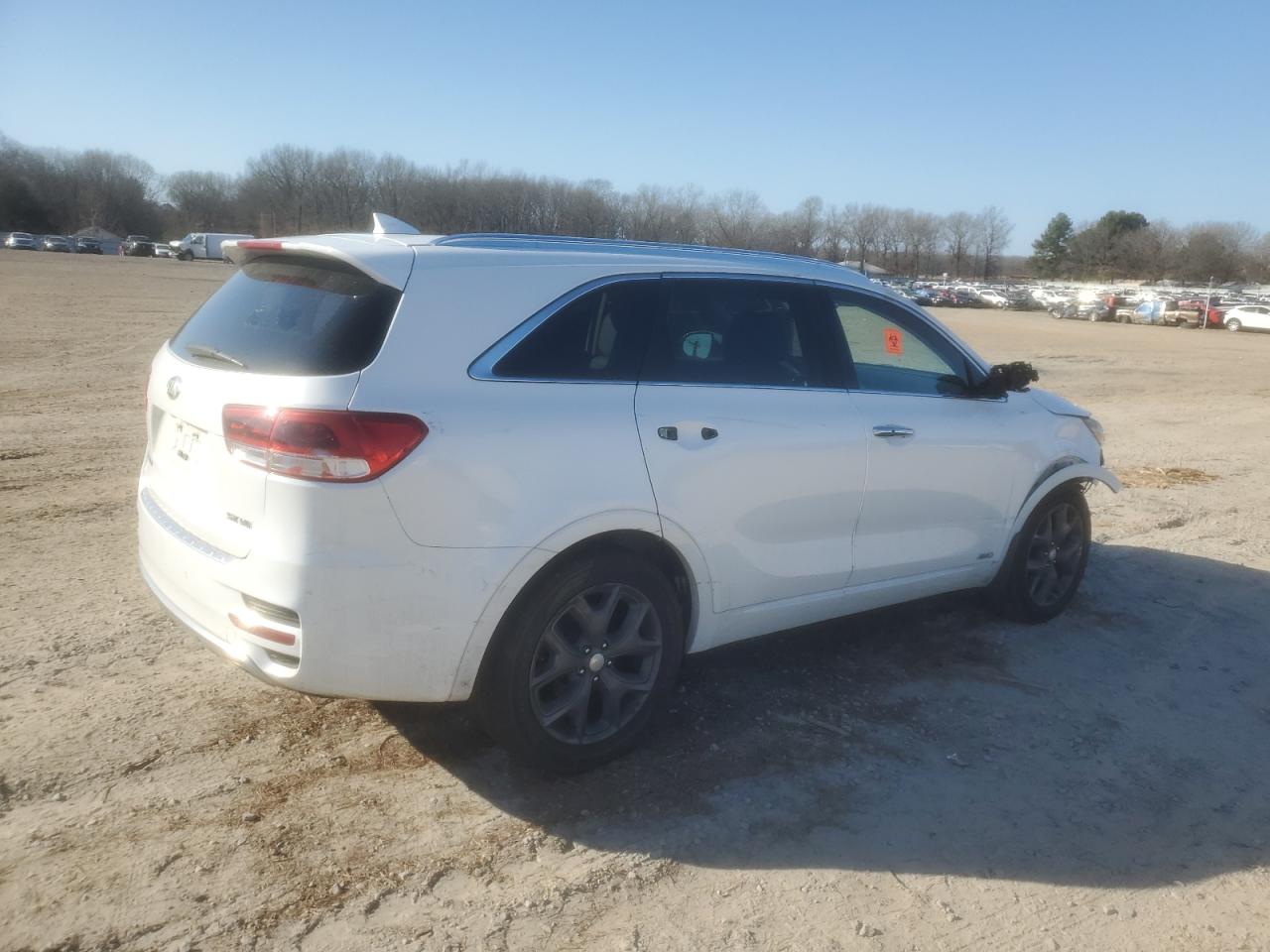 2016 Kia Sorento - Image 3