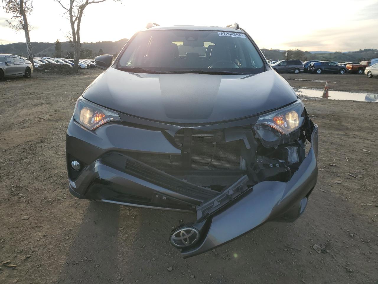 VIN 2T3RFREV5JW711740 2018 TOYOTA RAV4 no.5