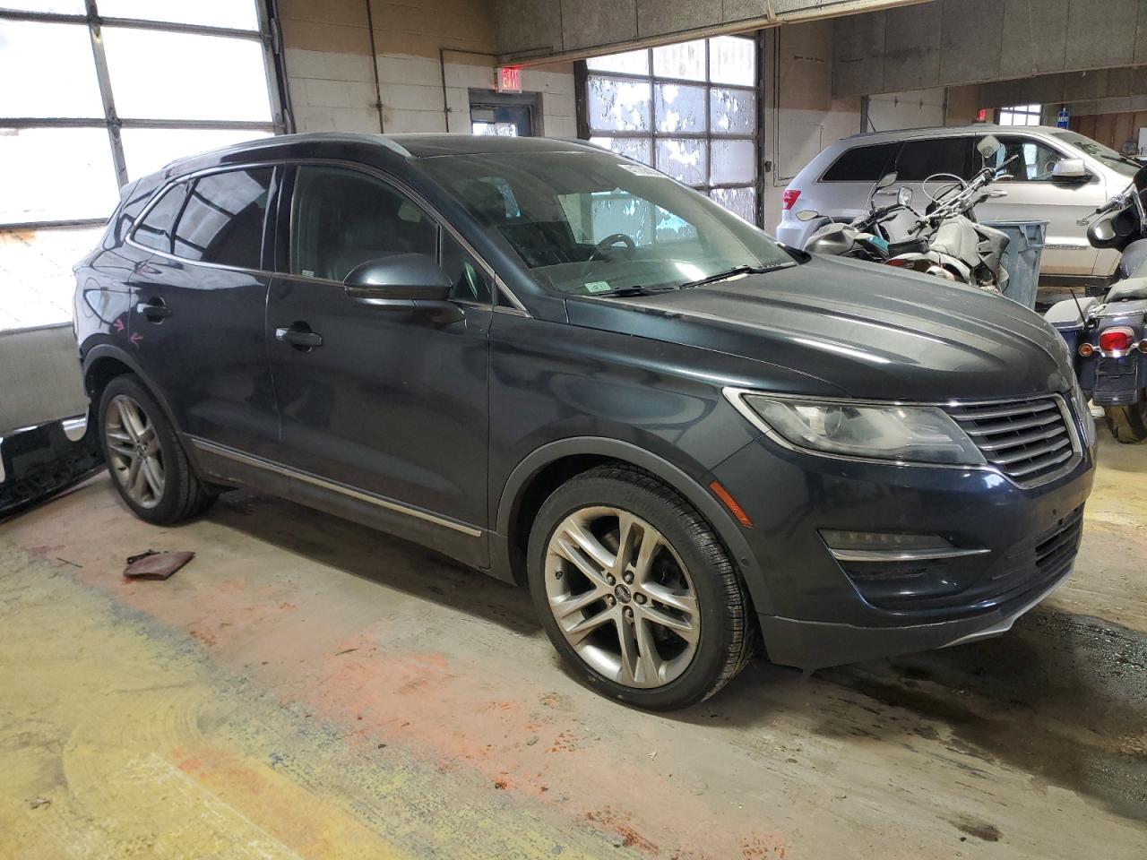 2015 Lincoln MKZ - Image 4