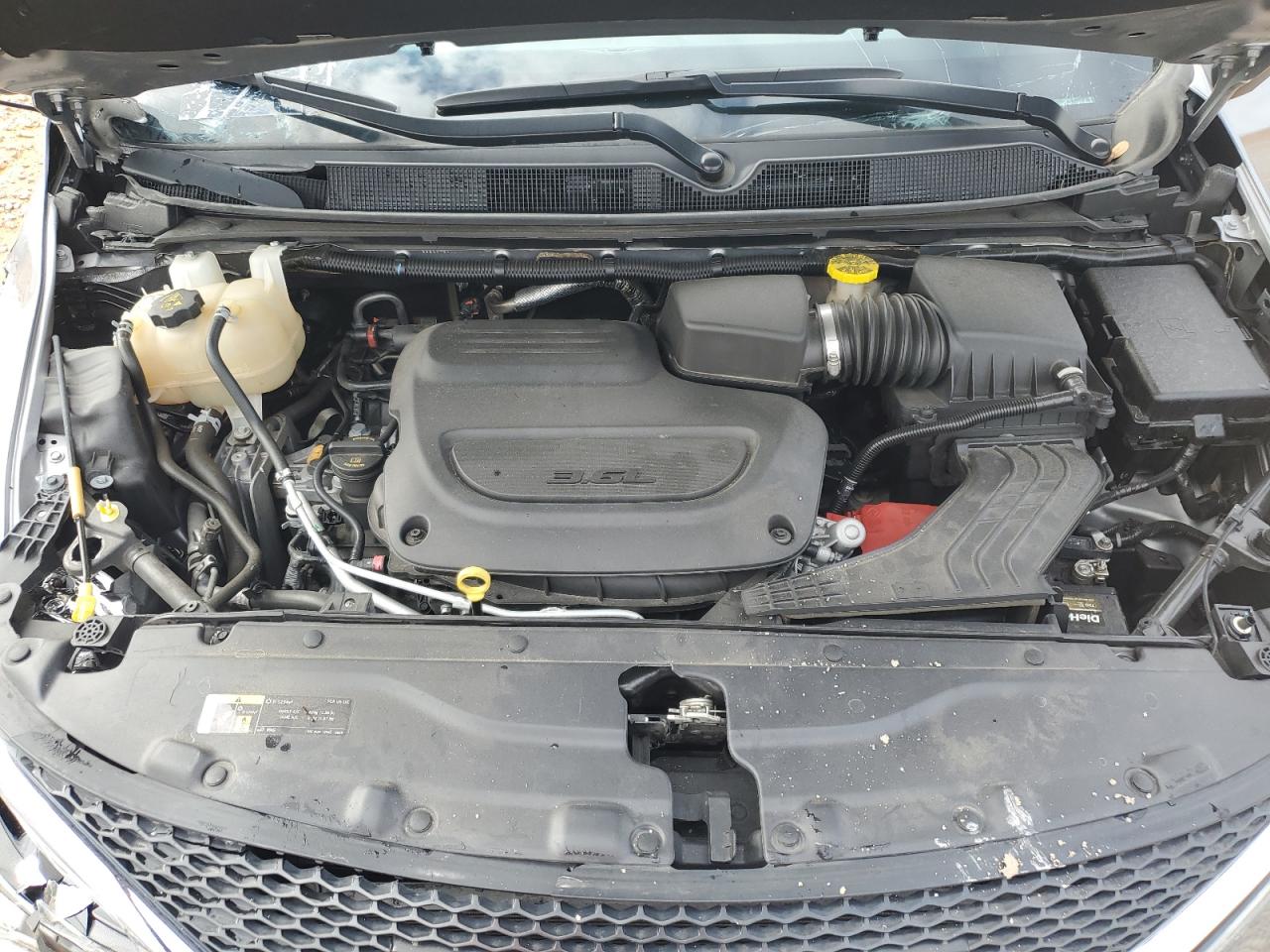 2020 Chrysler Voyager - Image 13