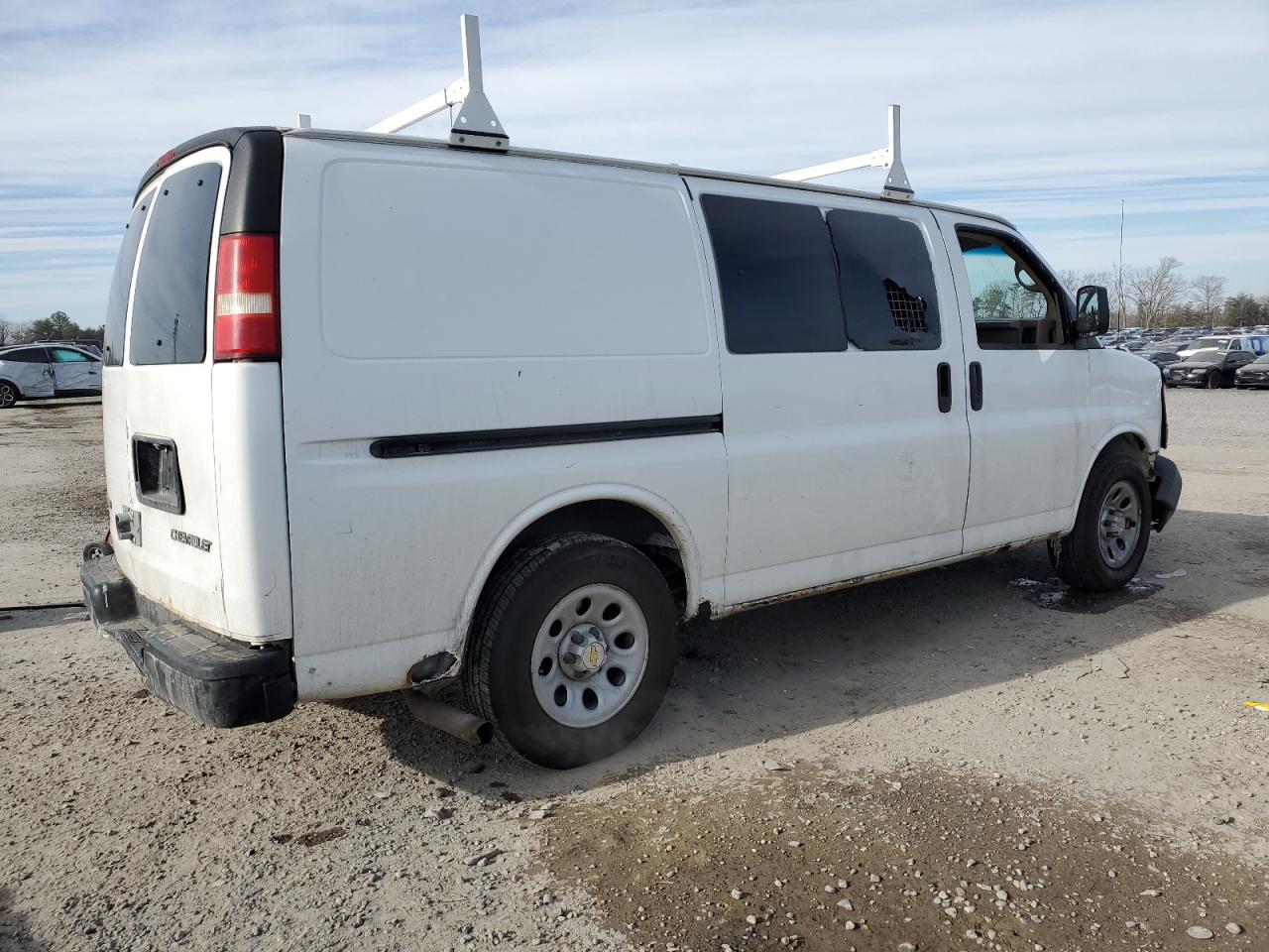 2004 Chevrolet Express - Image 3