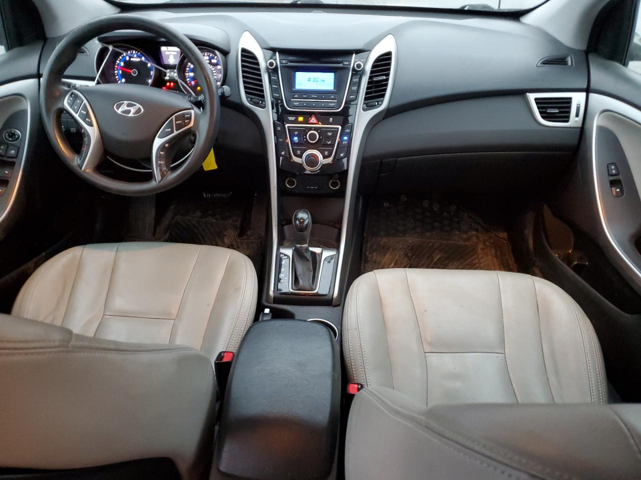 2014 Hyundai Elantra - Image 8