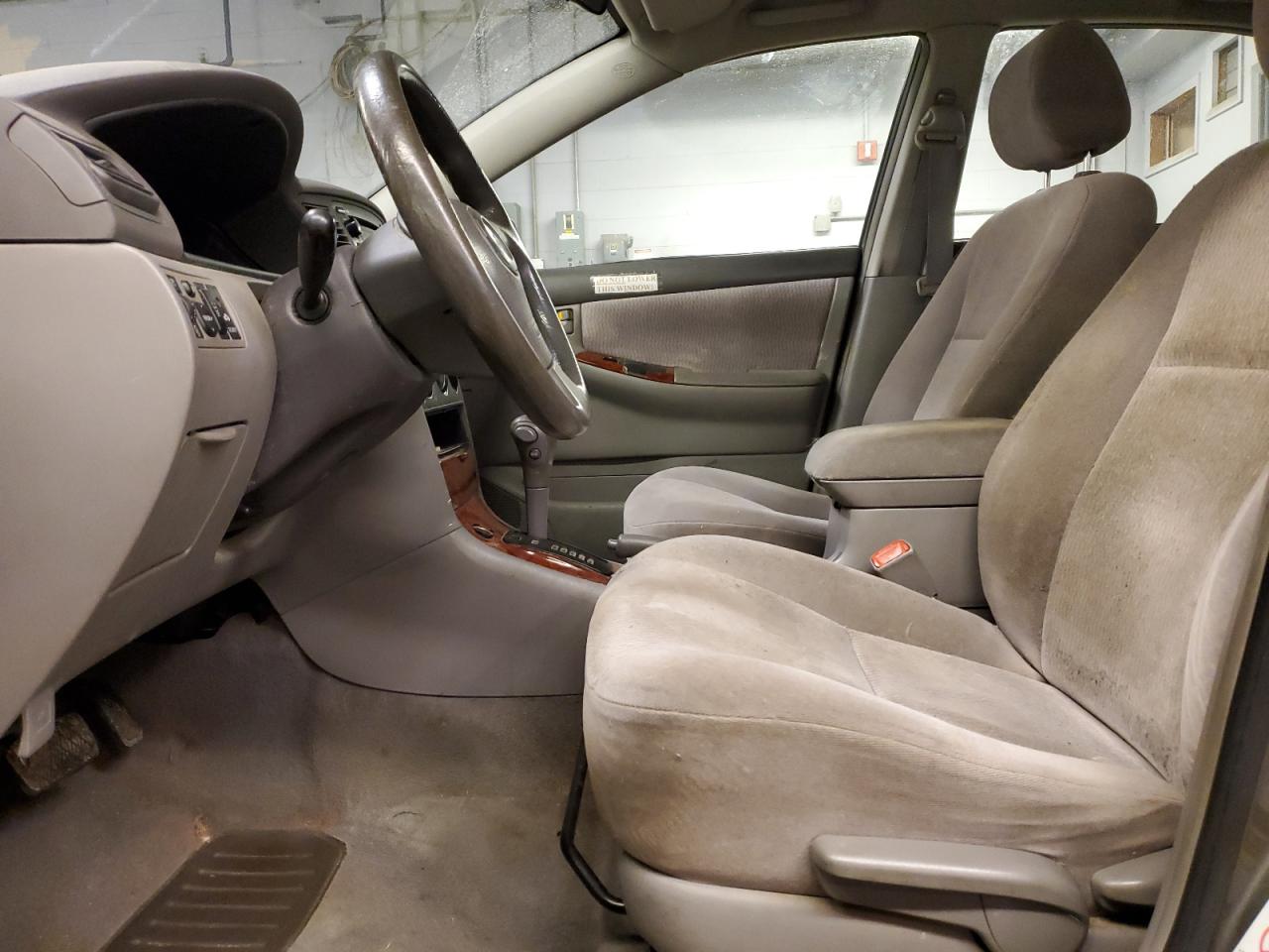 2005 Toyota Corolla - Image 7