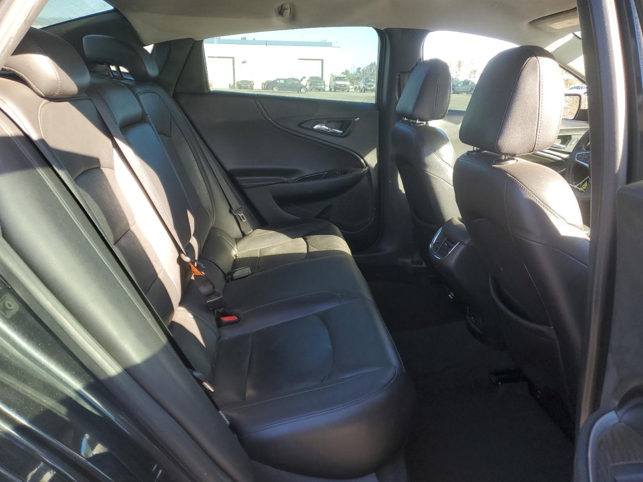 2016 Chevrolet Malibu - Image 10