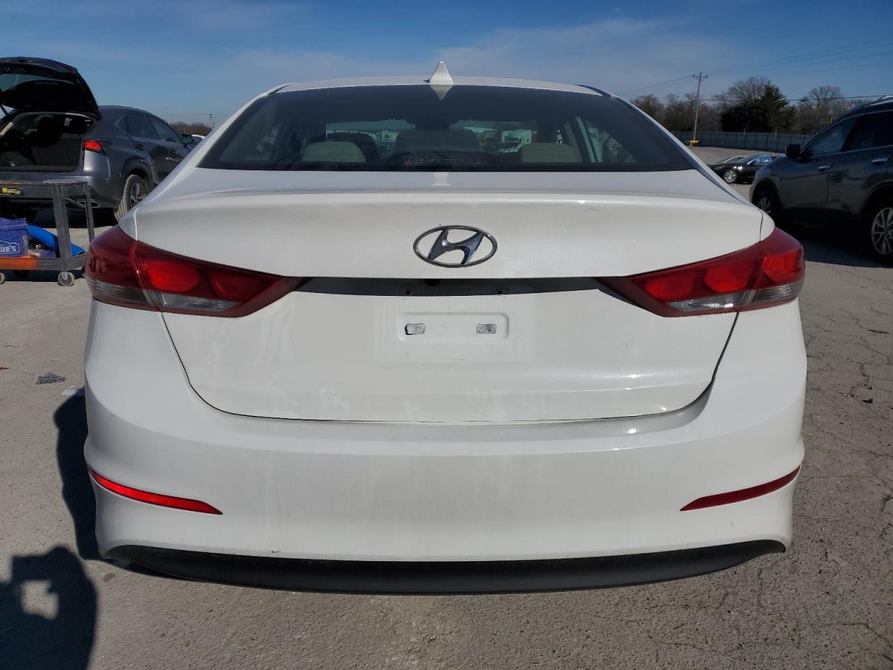 2017 Hyundai Elantra - Image 6