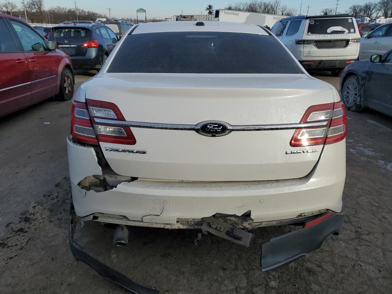 2013 Ford Taurus - Image 6