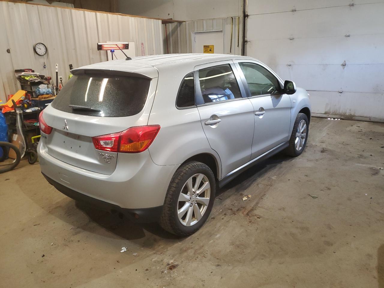 VIN 4A4AR3AW3FE028071 2015 MITSUBISHI OUTLANDER no.3