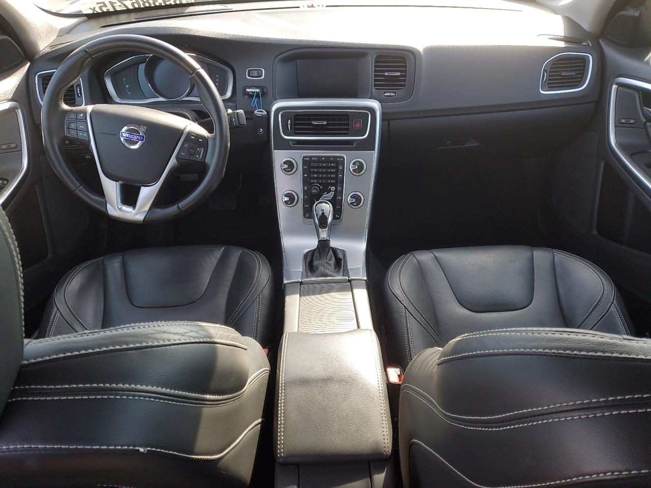 2017 Volvo S60 - Image 8