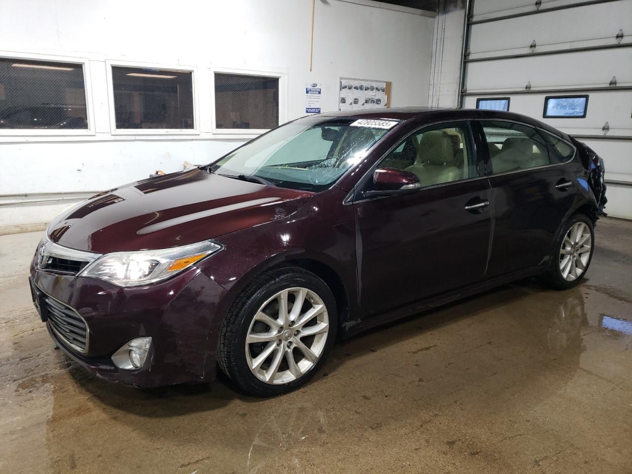 2013 Toyota Avalon - Image 1