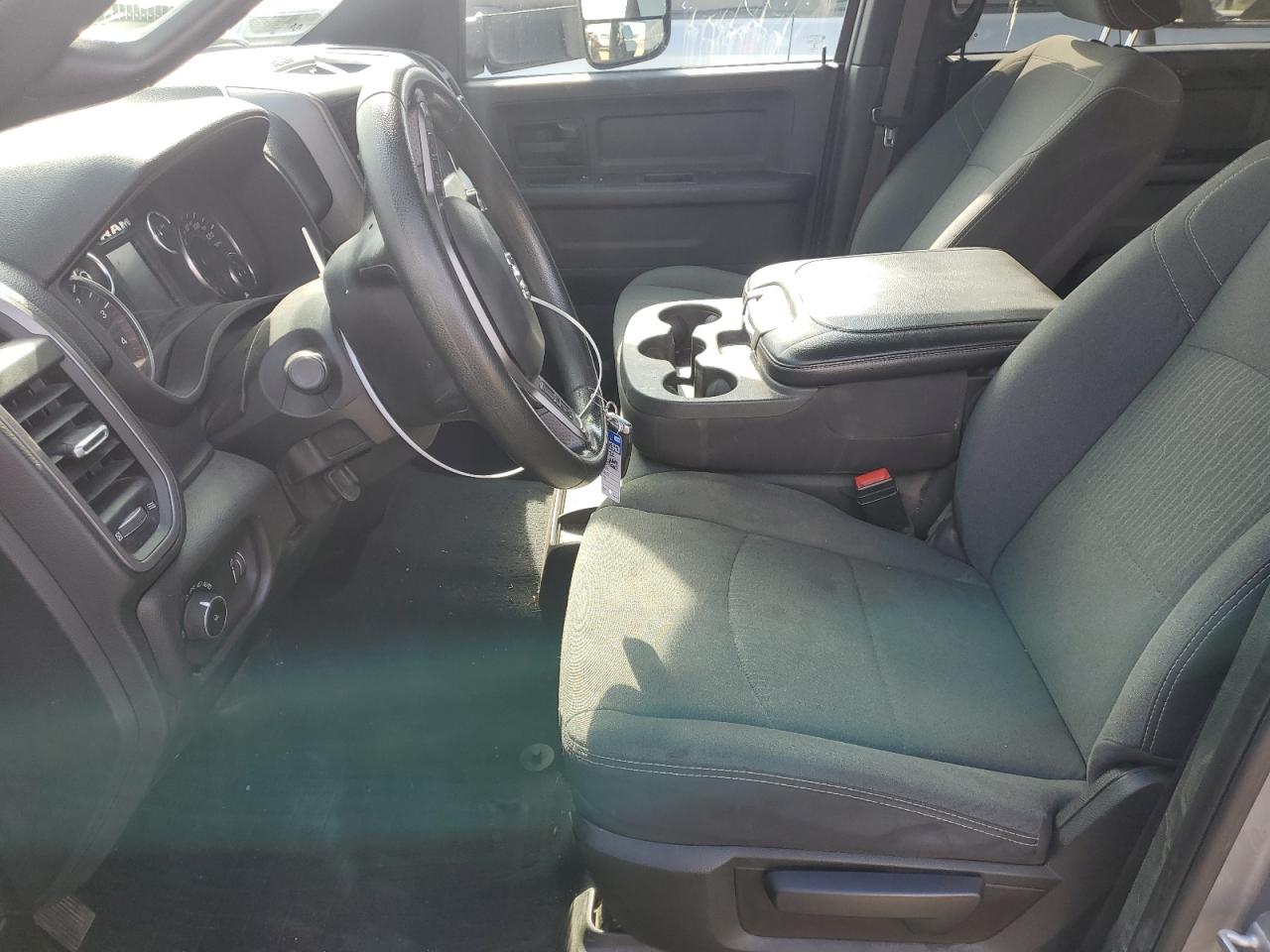 2022 RAM 3500 - Image 7