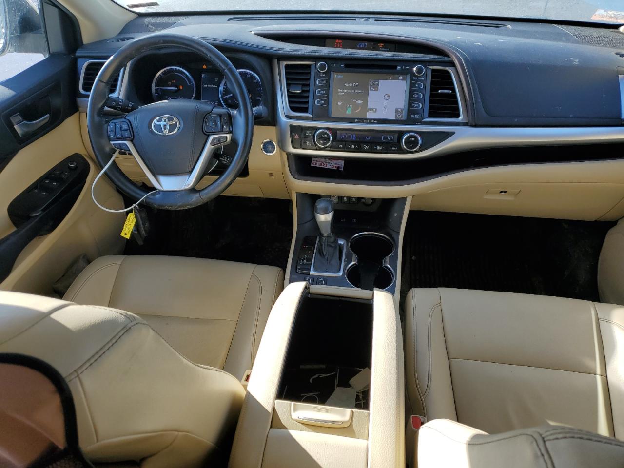 2019 Toyota Highlander - Image 8