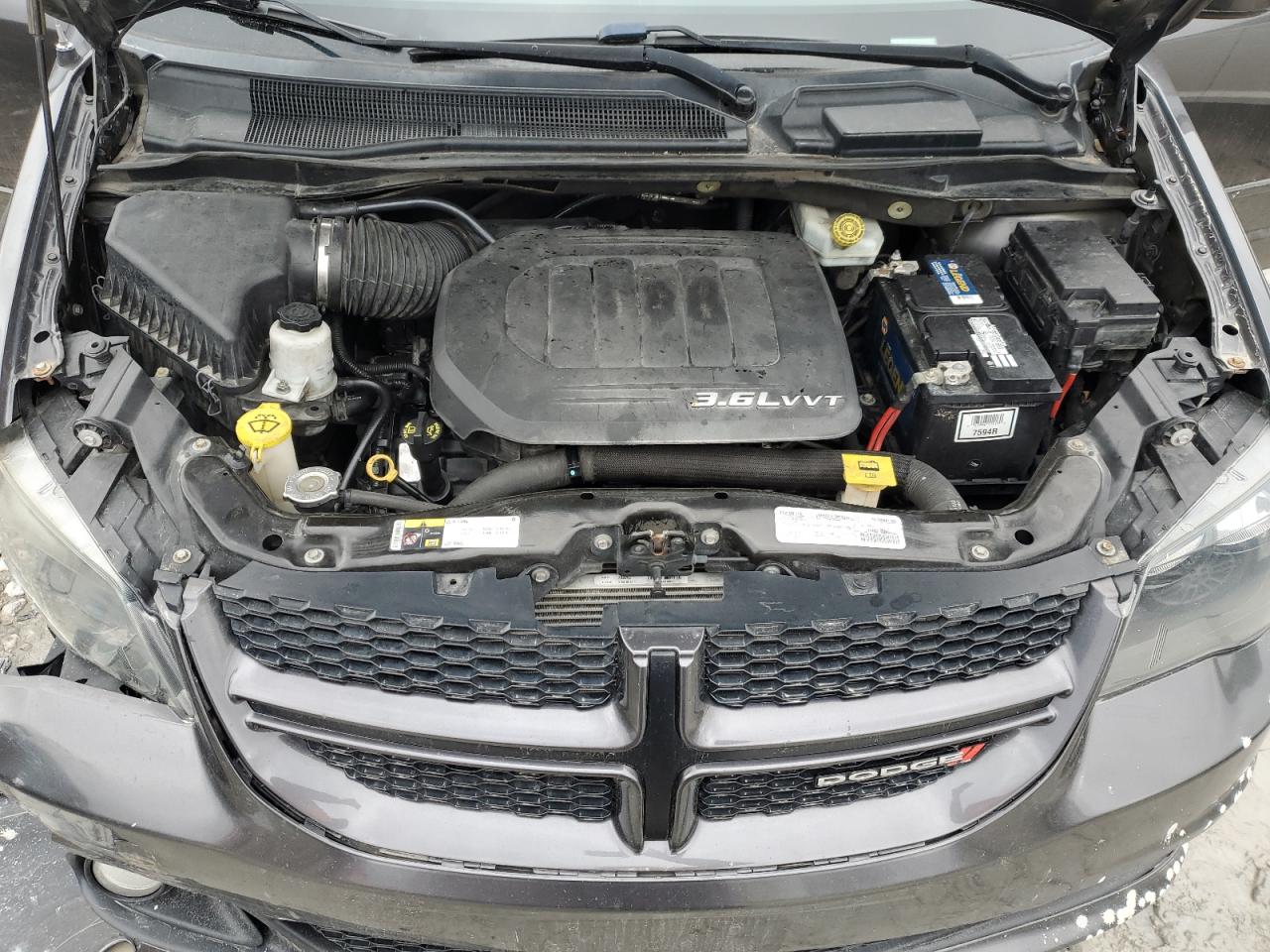 2017 Dodge Caravan - Image 12
