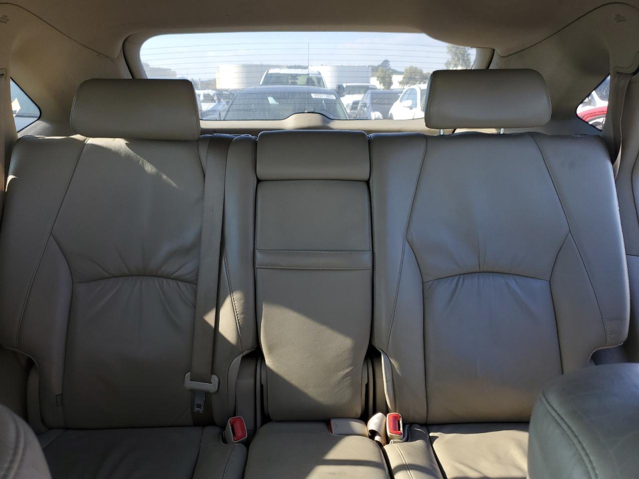 2004 Lexus RX - Image 10