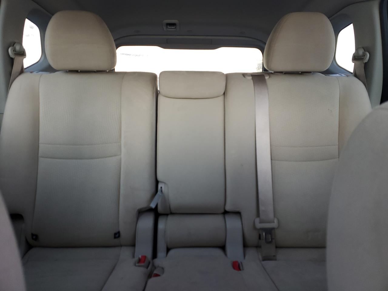 2015 Nissan Rogue - Image 10