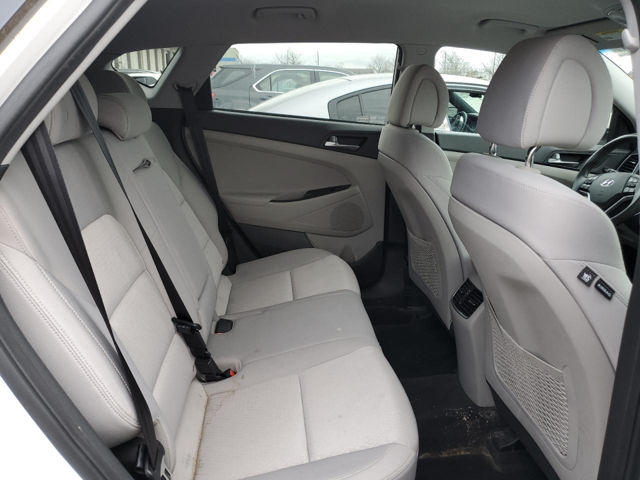 2017 Hyundai Tucson - Image 11
