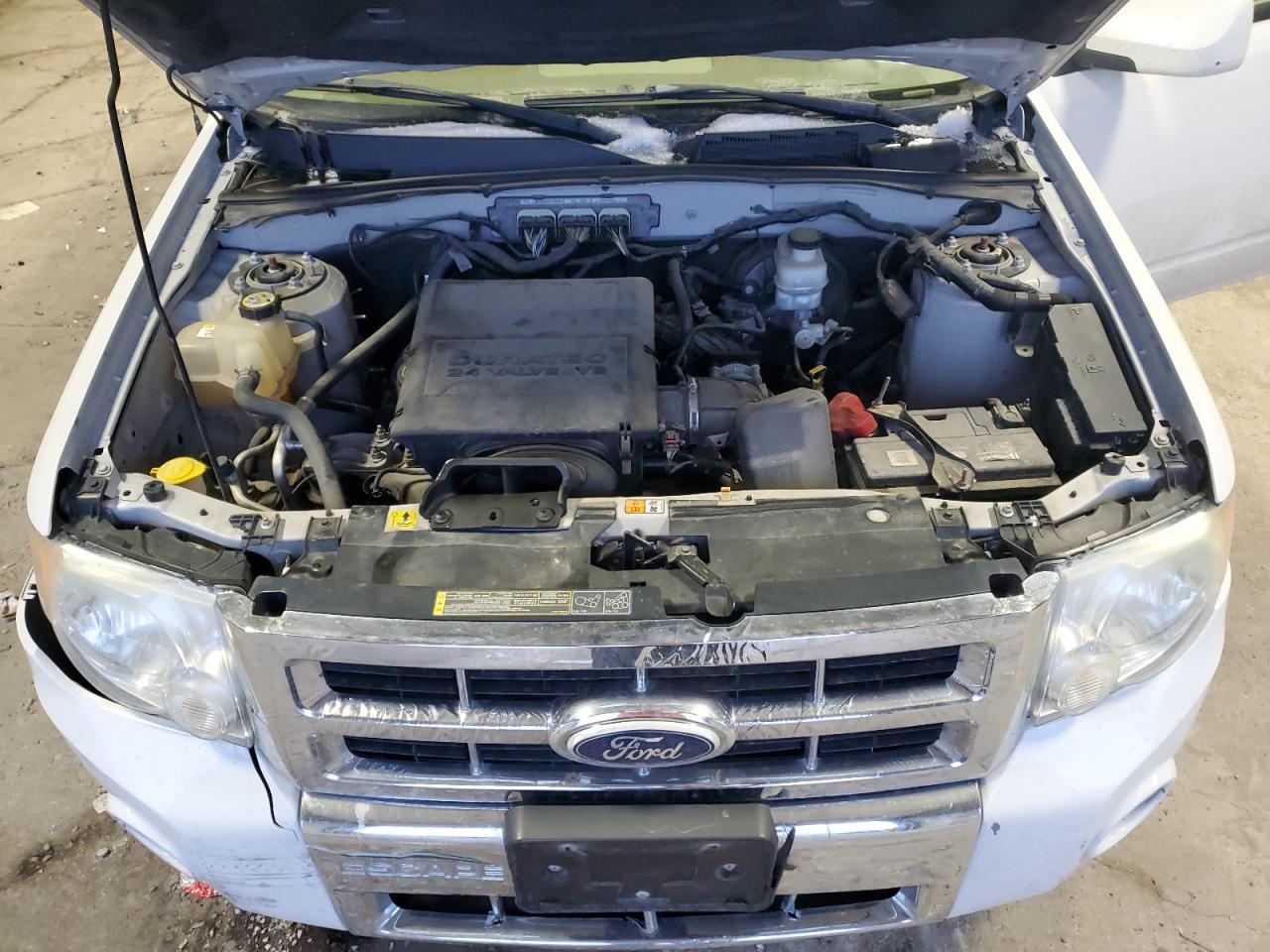 2010 Ford Escape - Image 12