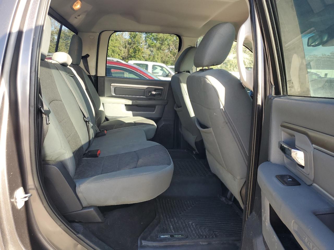 2015 RAM 1500 - Image 10