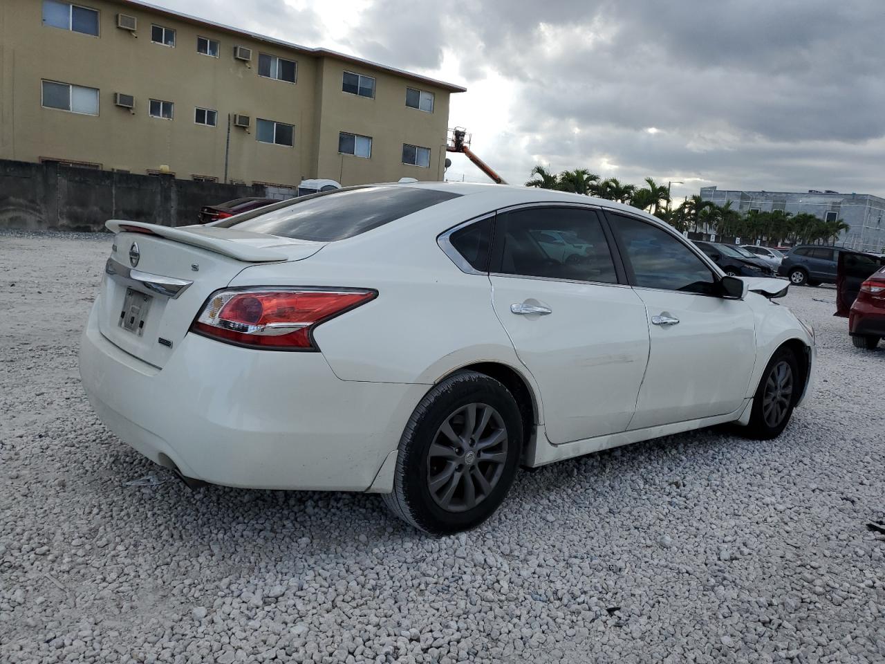 2015 Nissan Altima - Image 3